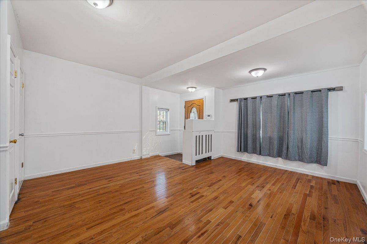 1787 Randall Avenue – For Sale photo 4