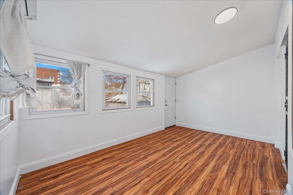 1787 Randall Avenue – For Sale photo 25