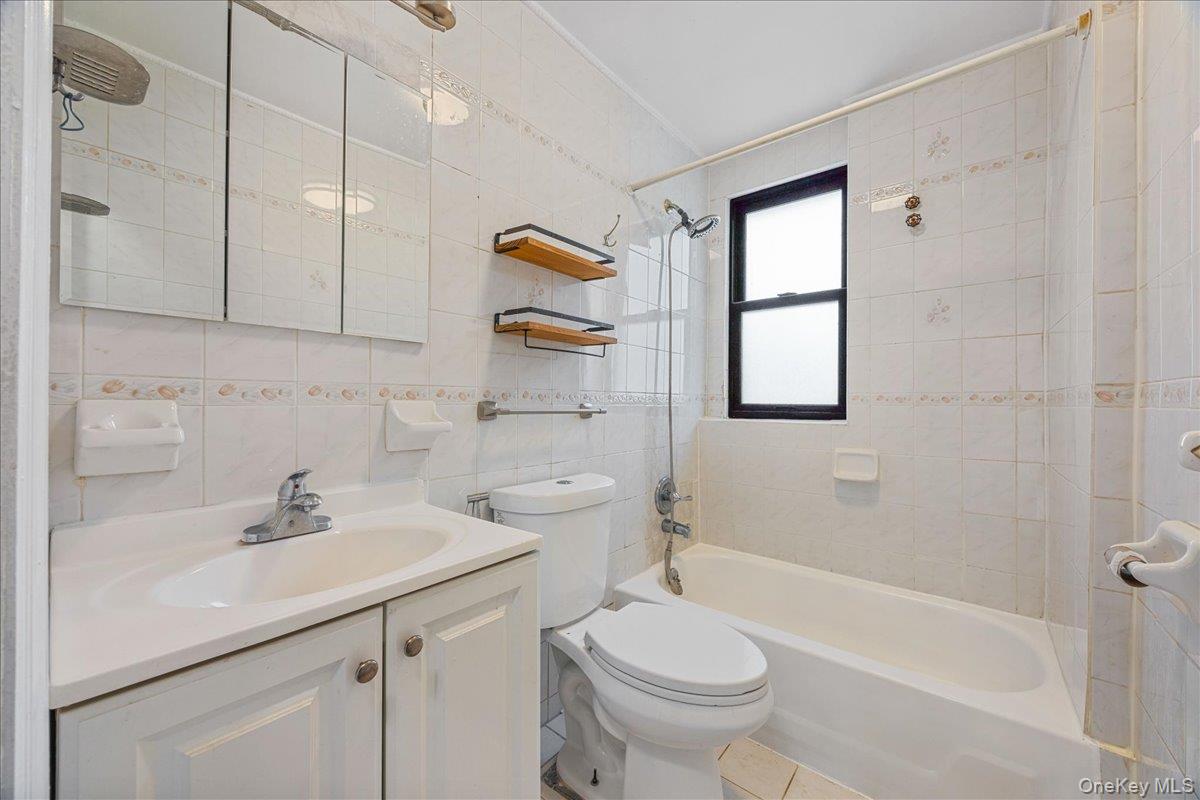 1787 Randall Avenue – For Sale photo 15