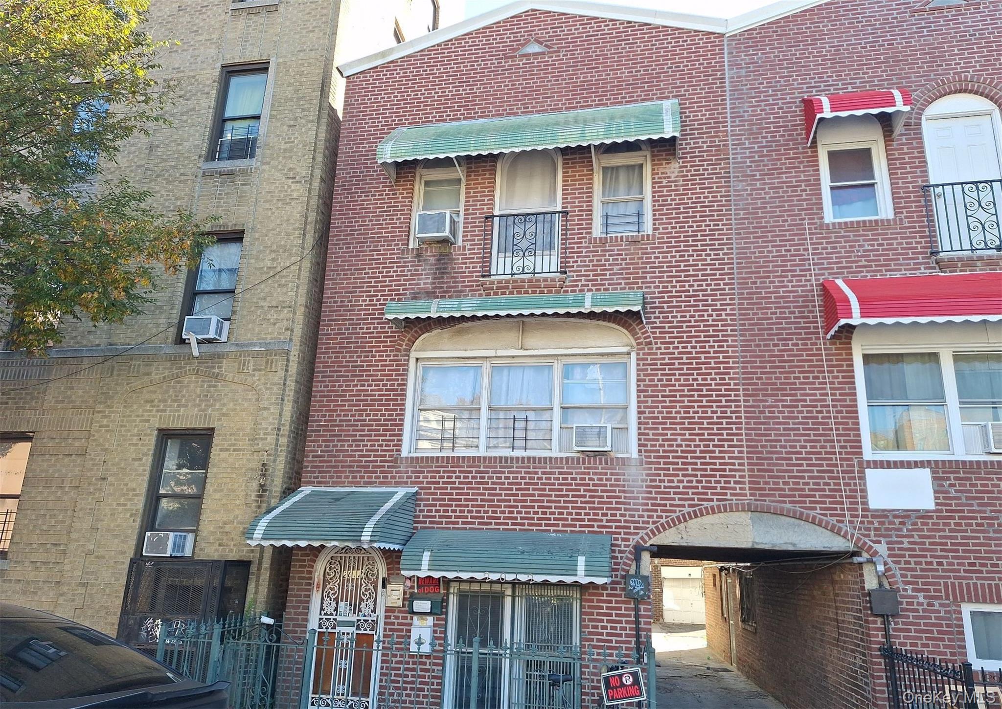 2012 Benedict Avenue – For Sale