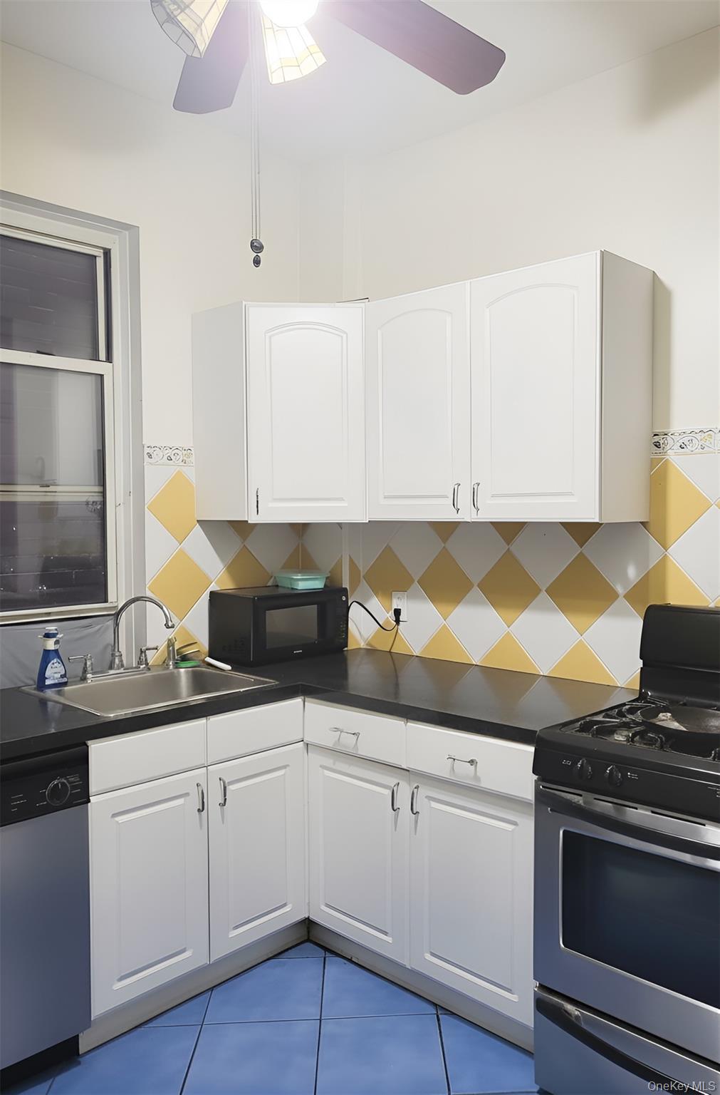 324 E 50th Street, Unit 3A photo 8