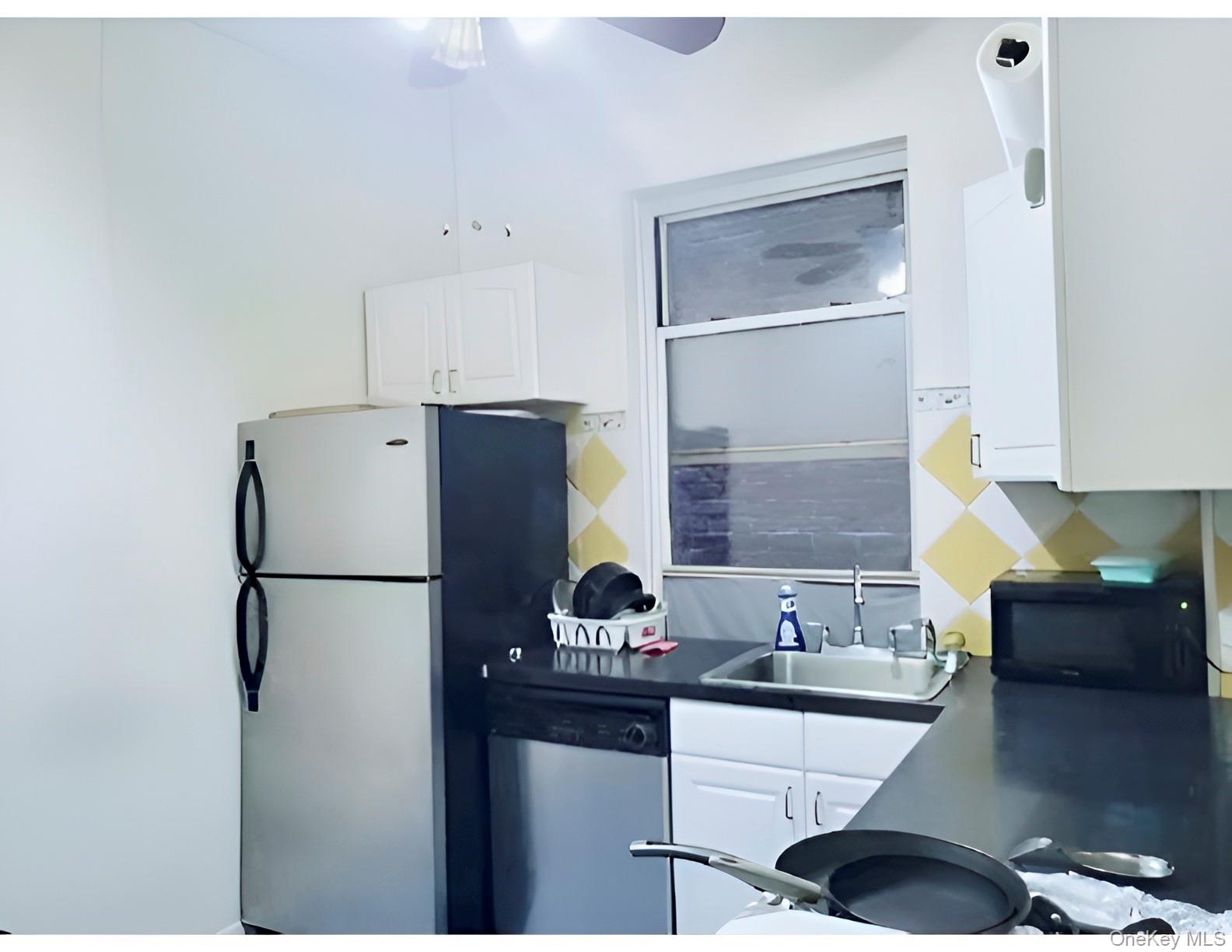 324 E 50th Street, Unit 3A photo 9