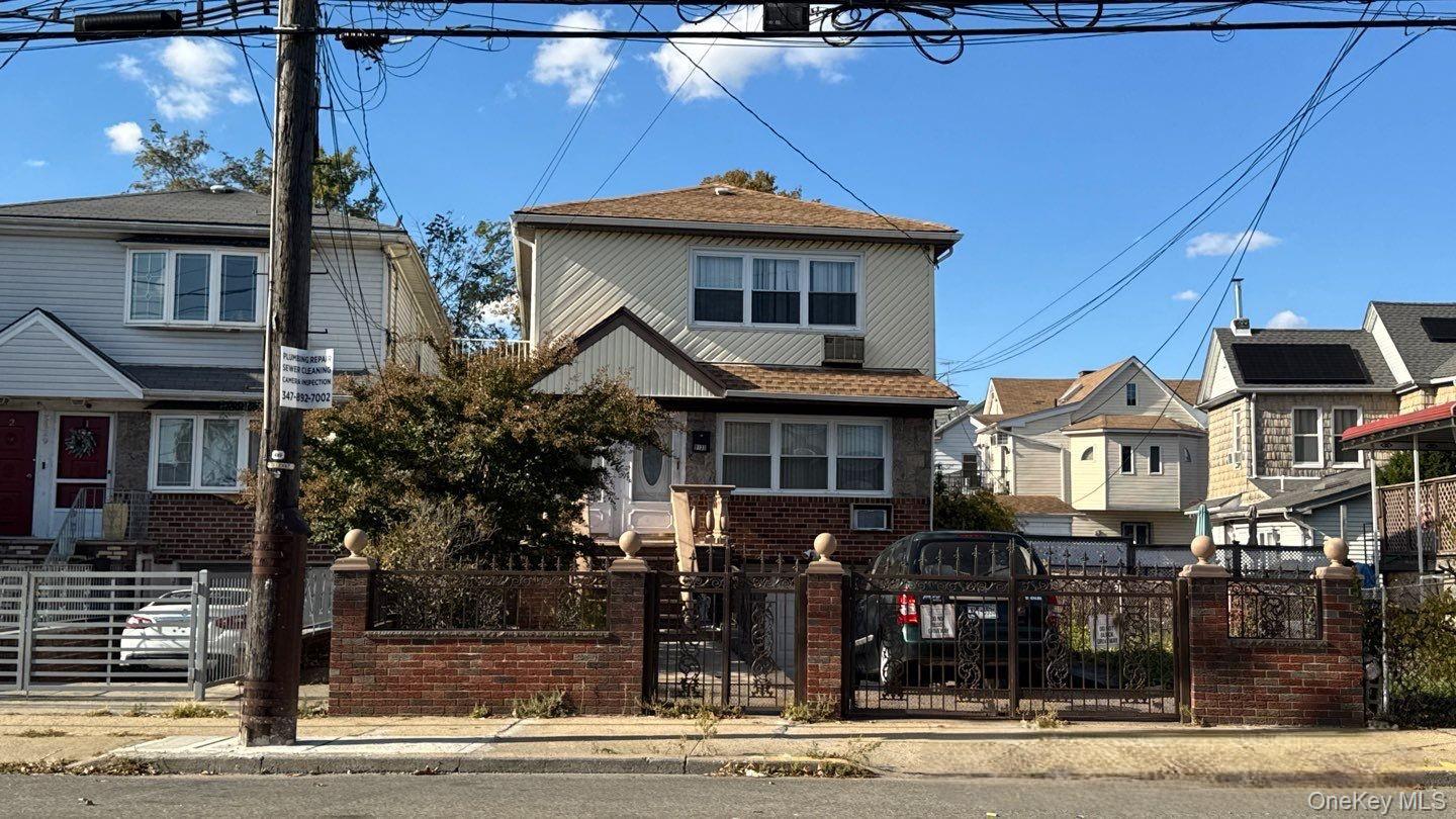 9133 Avenue N – For Sale
