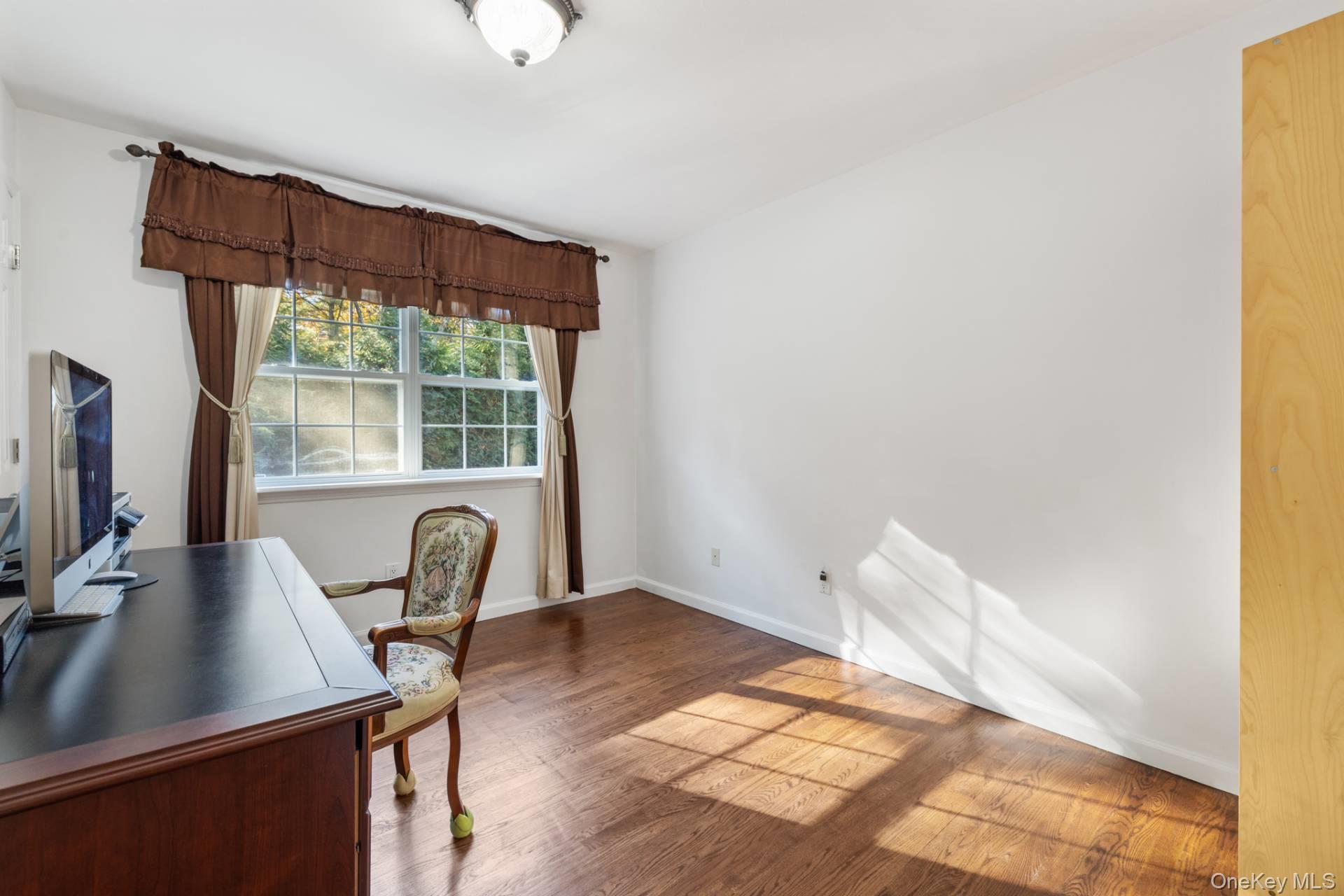 7 Spring Close Lane – For Rent photo 16