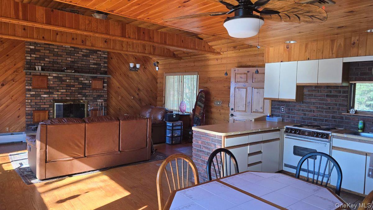 14 Lena Road – For Sale photo 11