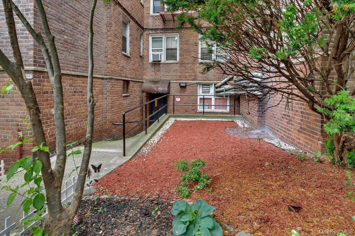 4265 Webster Ave., Unit 5C photo 20