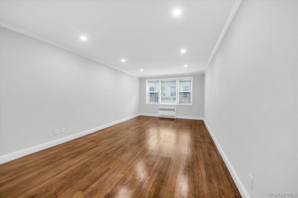 4265 Webster Ave., Unit 5C photo 17