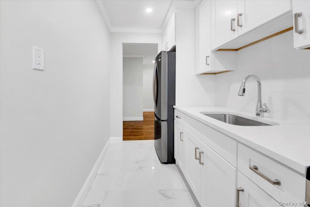 4265 Webster Ave., Unit 5C photo 5