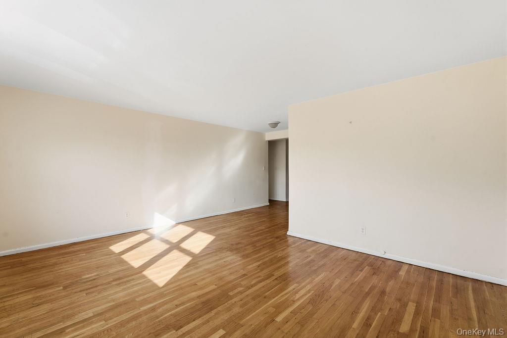 153-25 88th Street, Unit 4N photo 4