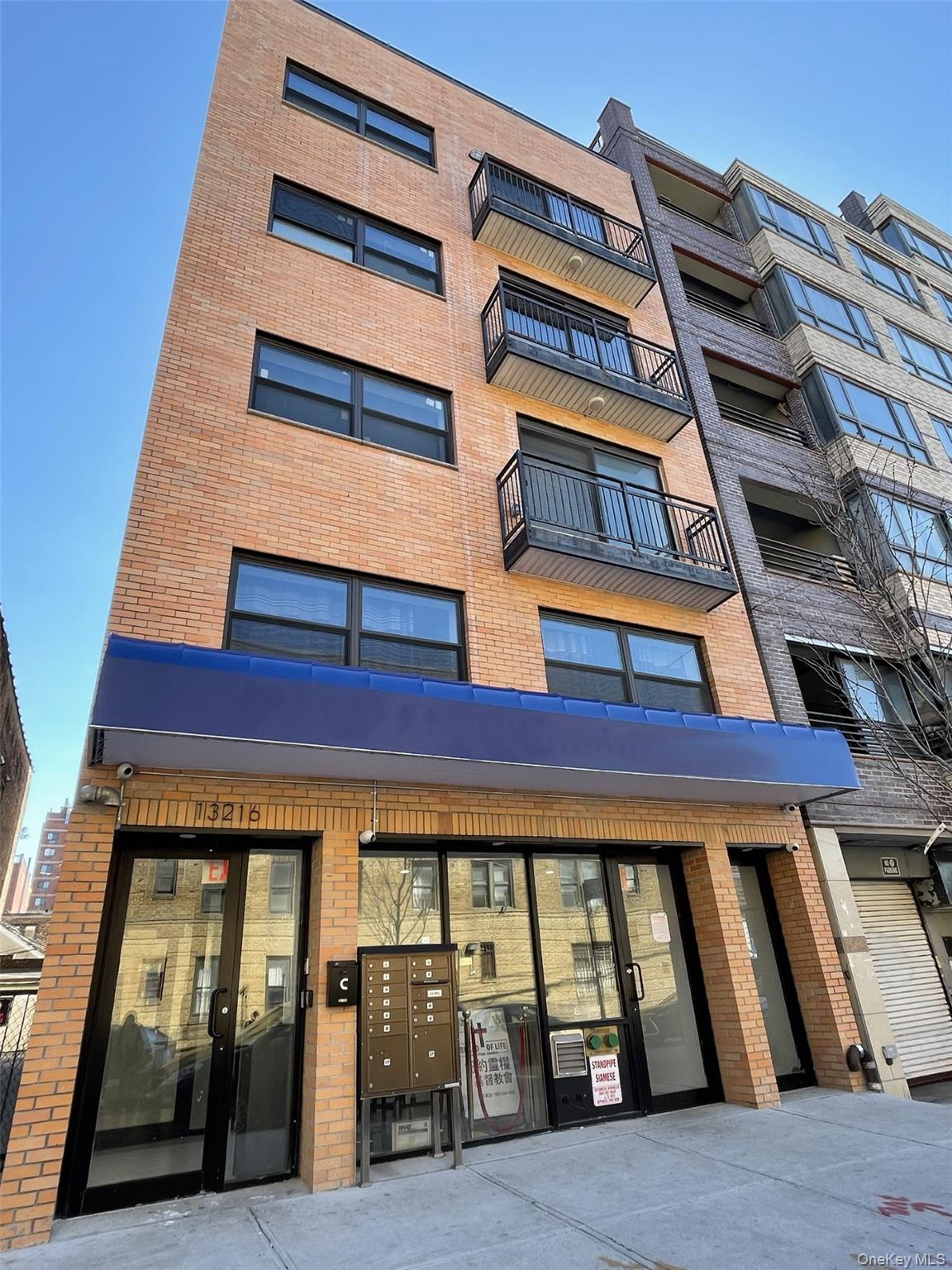 132-16 Maple Avenue, Unit 5A