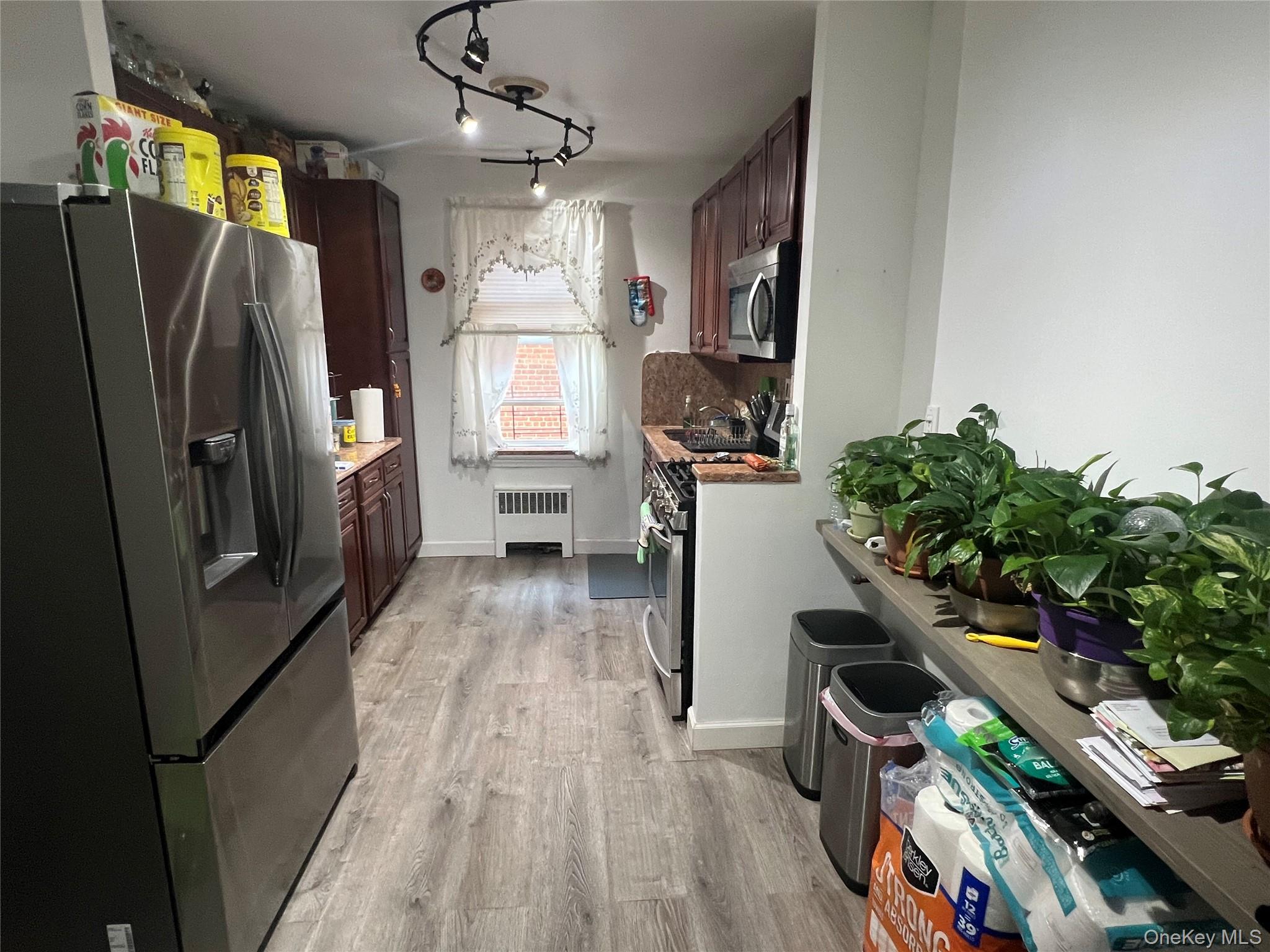 2080 Barnes Avenue, Unit 4C photo 8