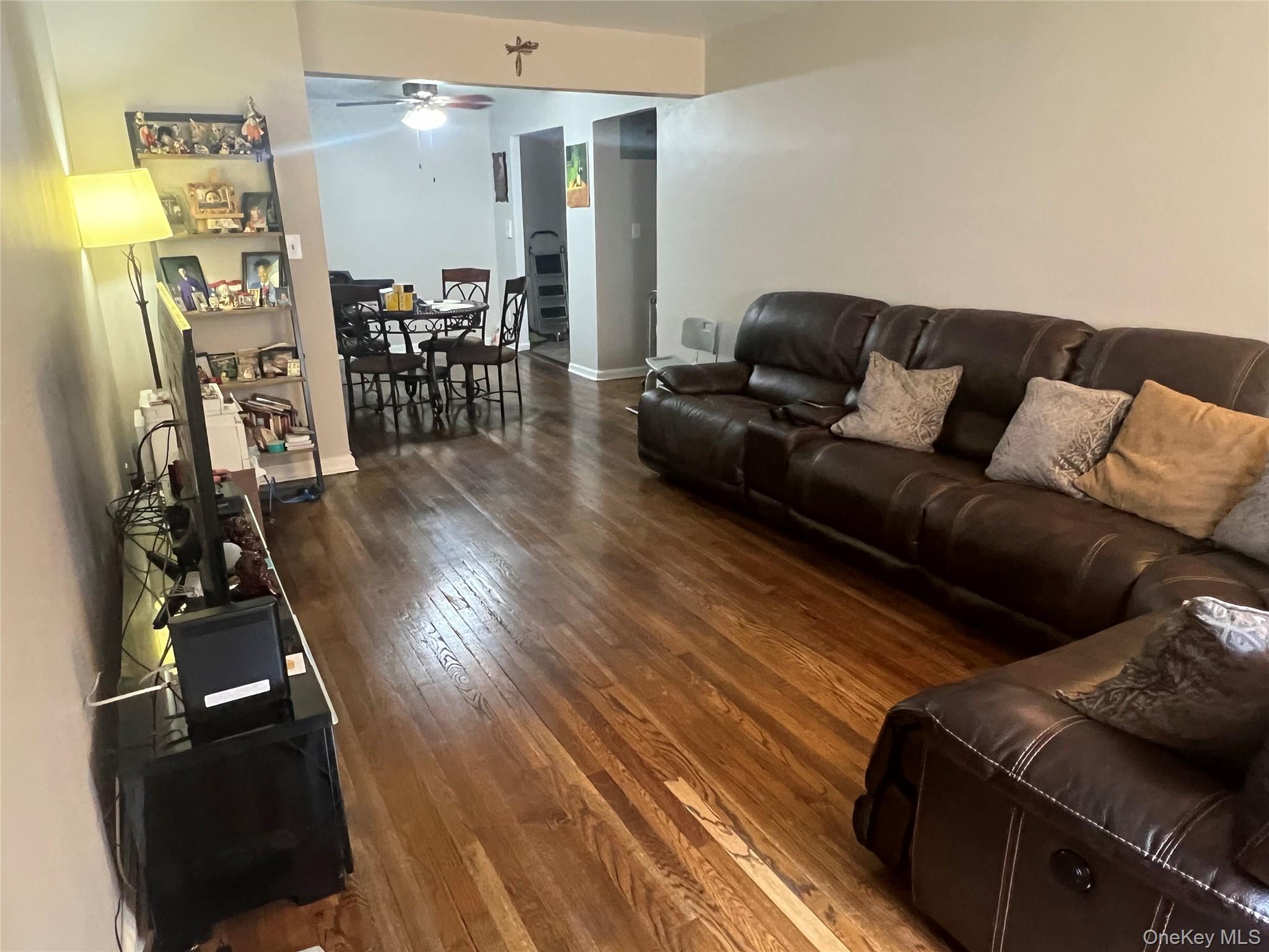2080 Barnes Avenue, Unit 4C photo 4