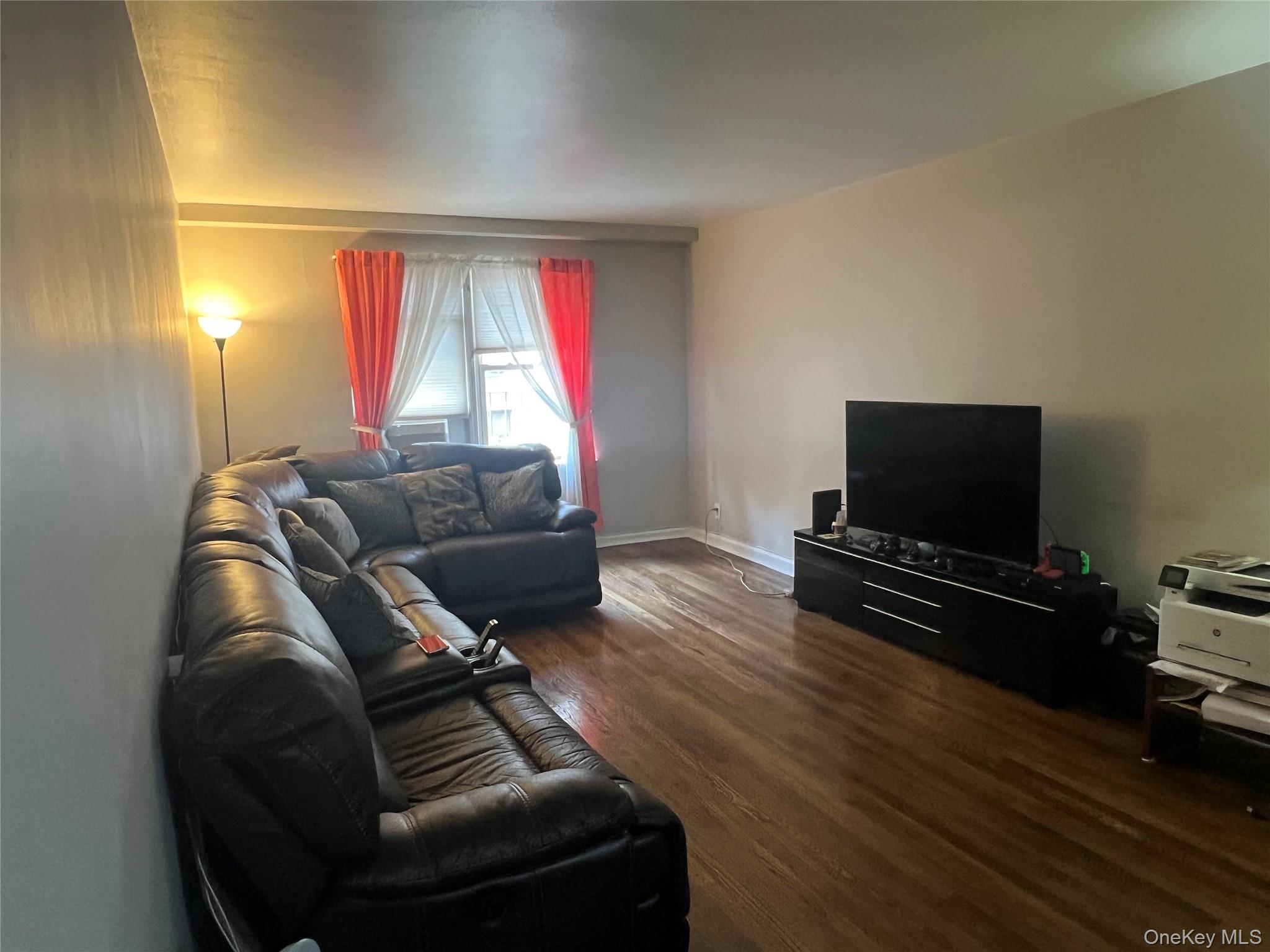 2080 Barnes Avenue, Unit 4C photo 3