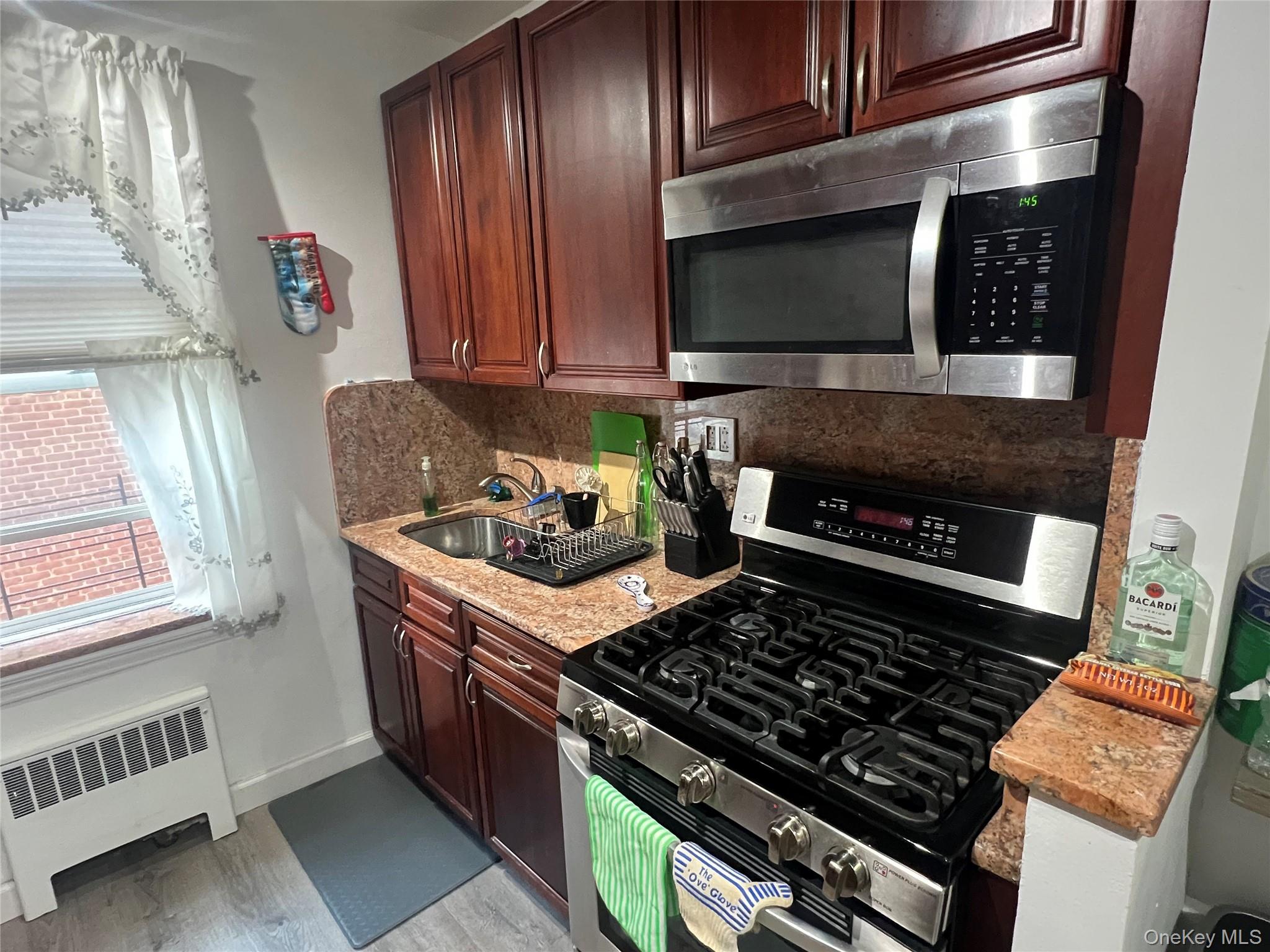 2080 Barnes Avenue, Unit 4C photo 11