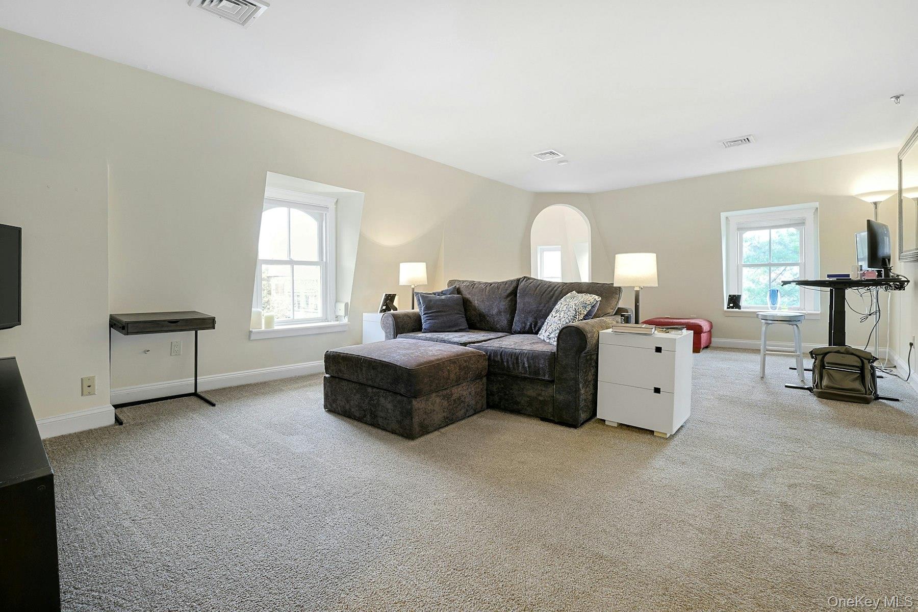 46 South Broadway – For Sale photo 34