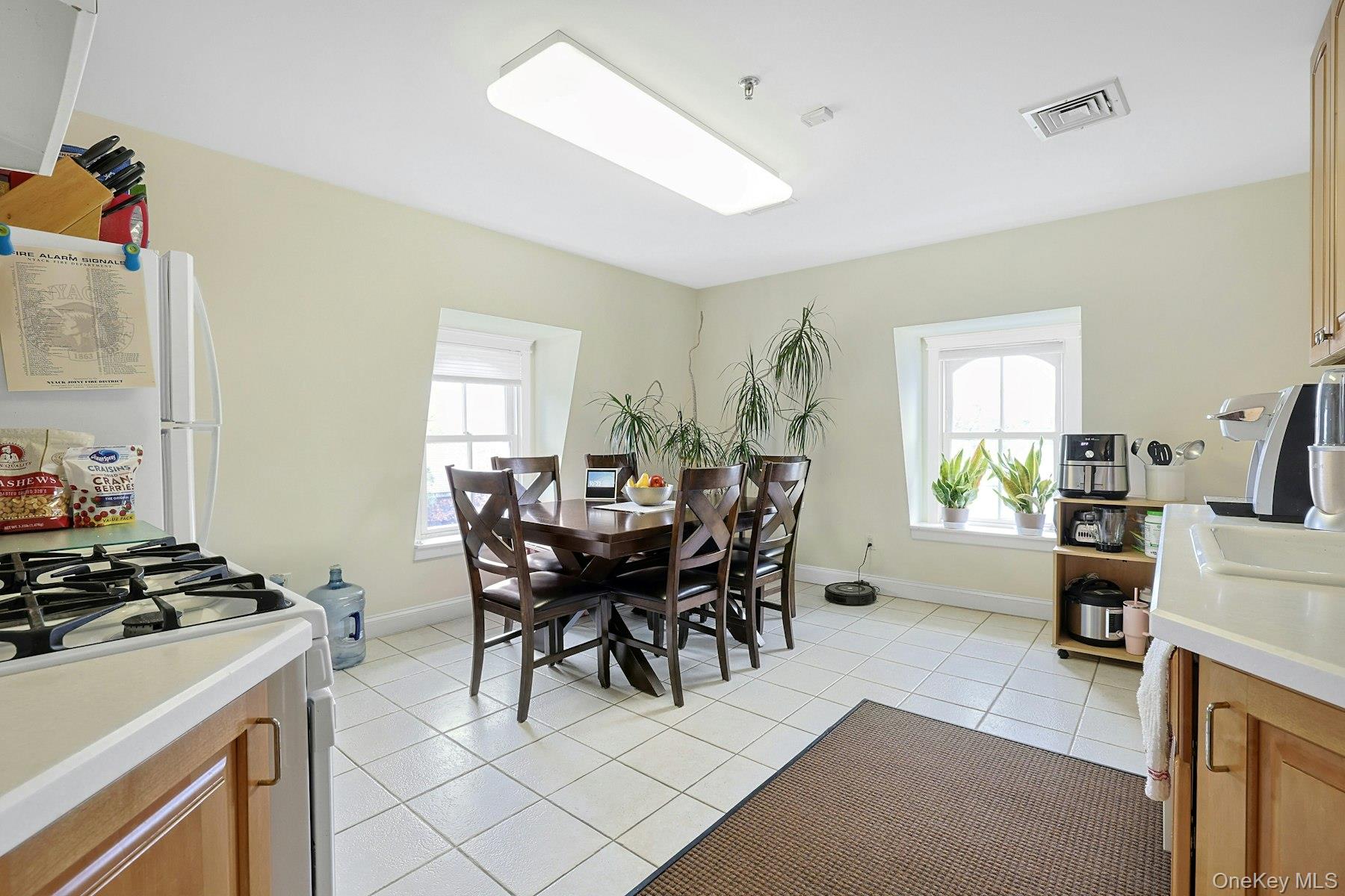 46 South Broadway – For Sale photo 36