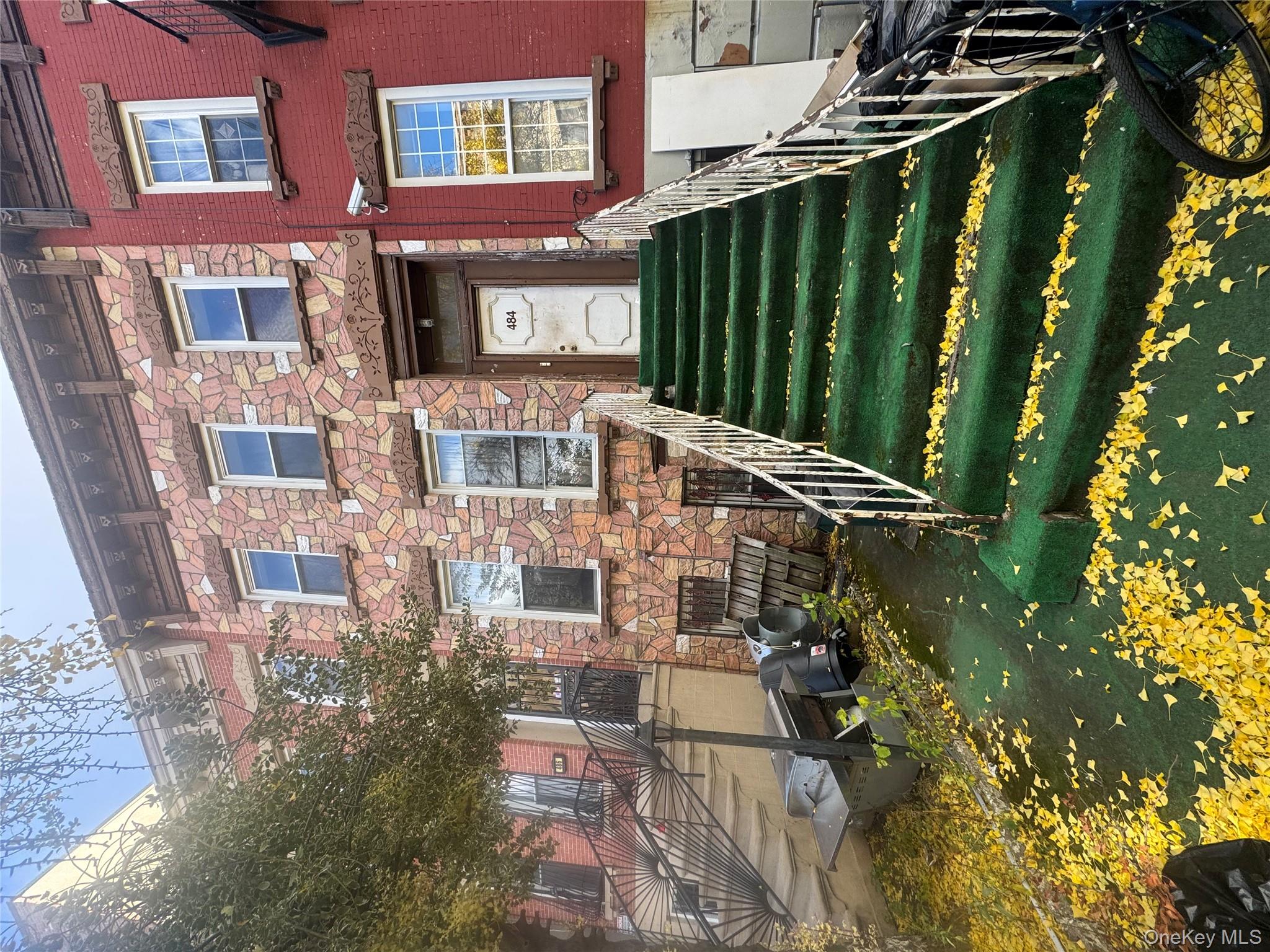 484 Van Buren Street – For Sale