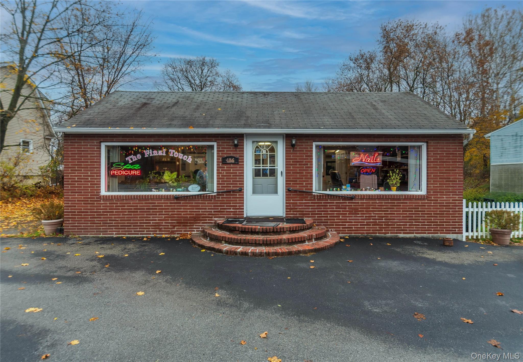 426 Violet Avenue – For Sale photo 2