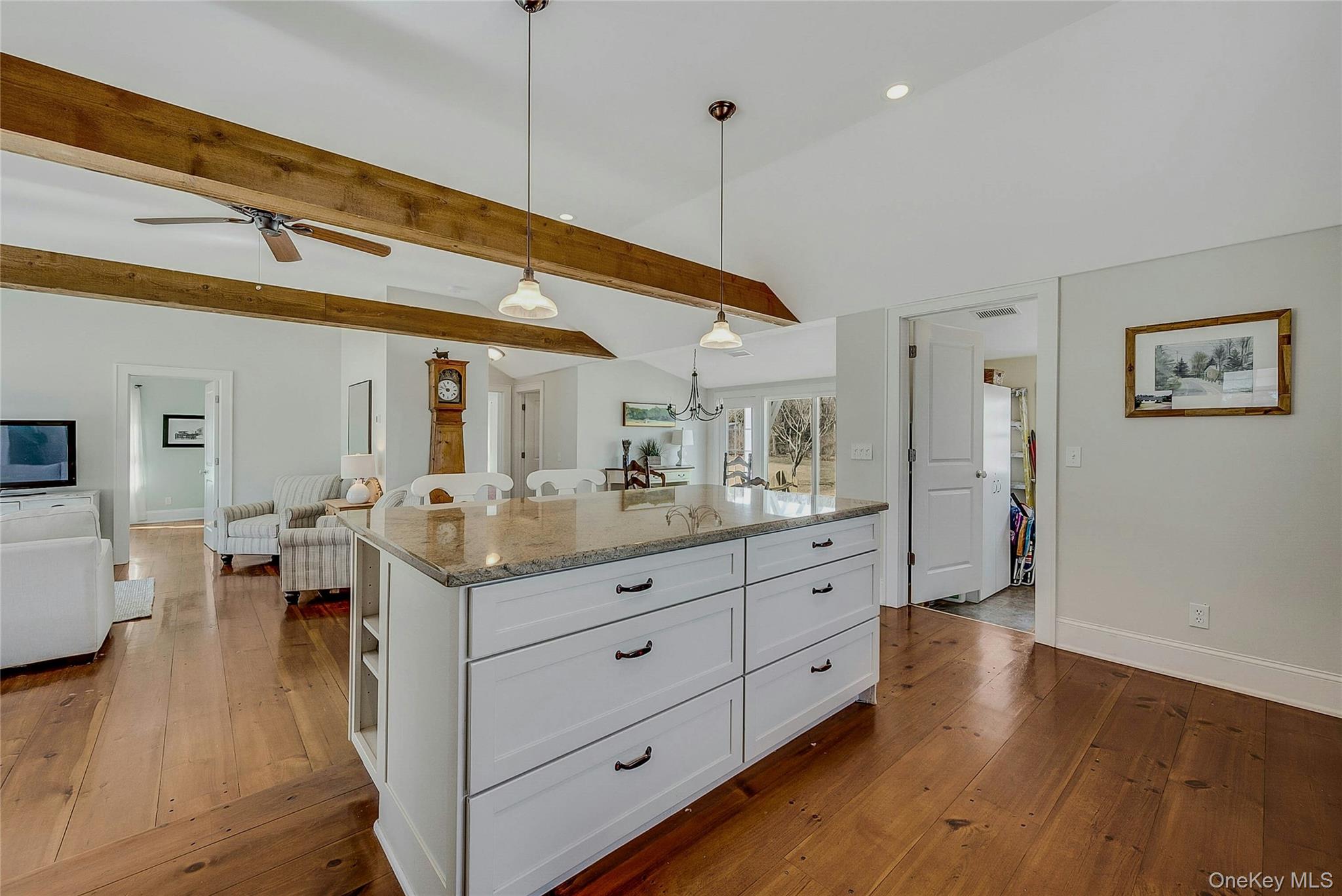 635 Strohson Road – For Rent photo 12