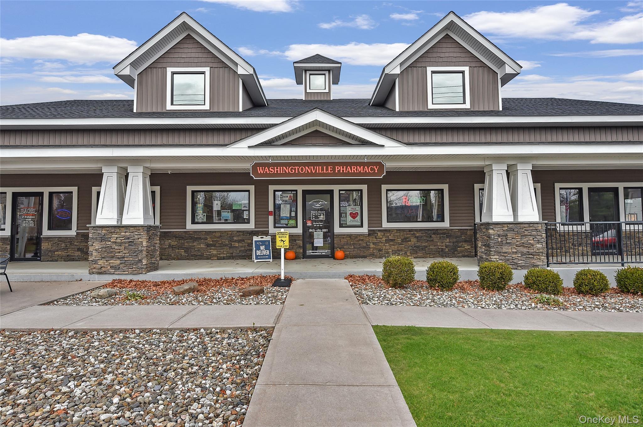 32 W Main Street – For Sale