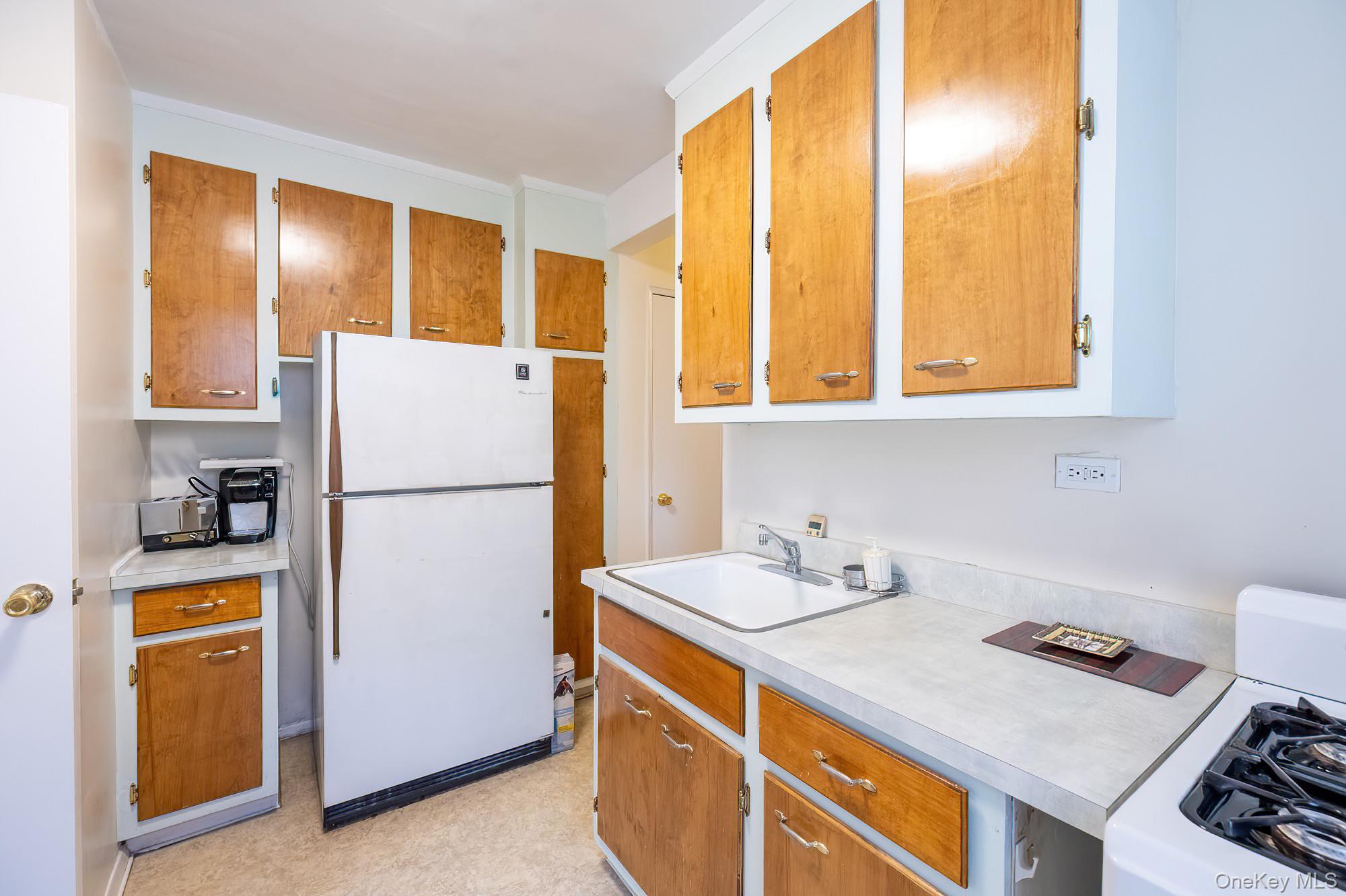 2390 Palisade Avenue, Unit 5J photo 10