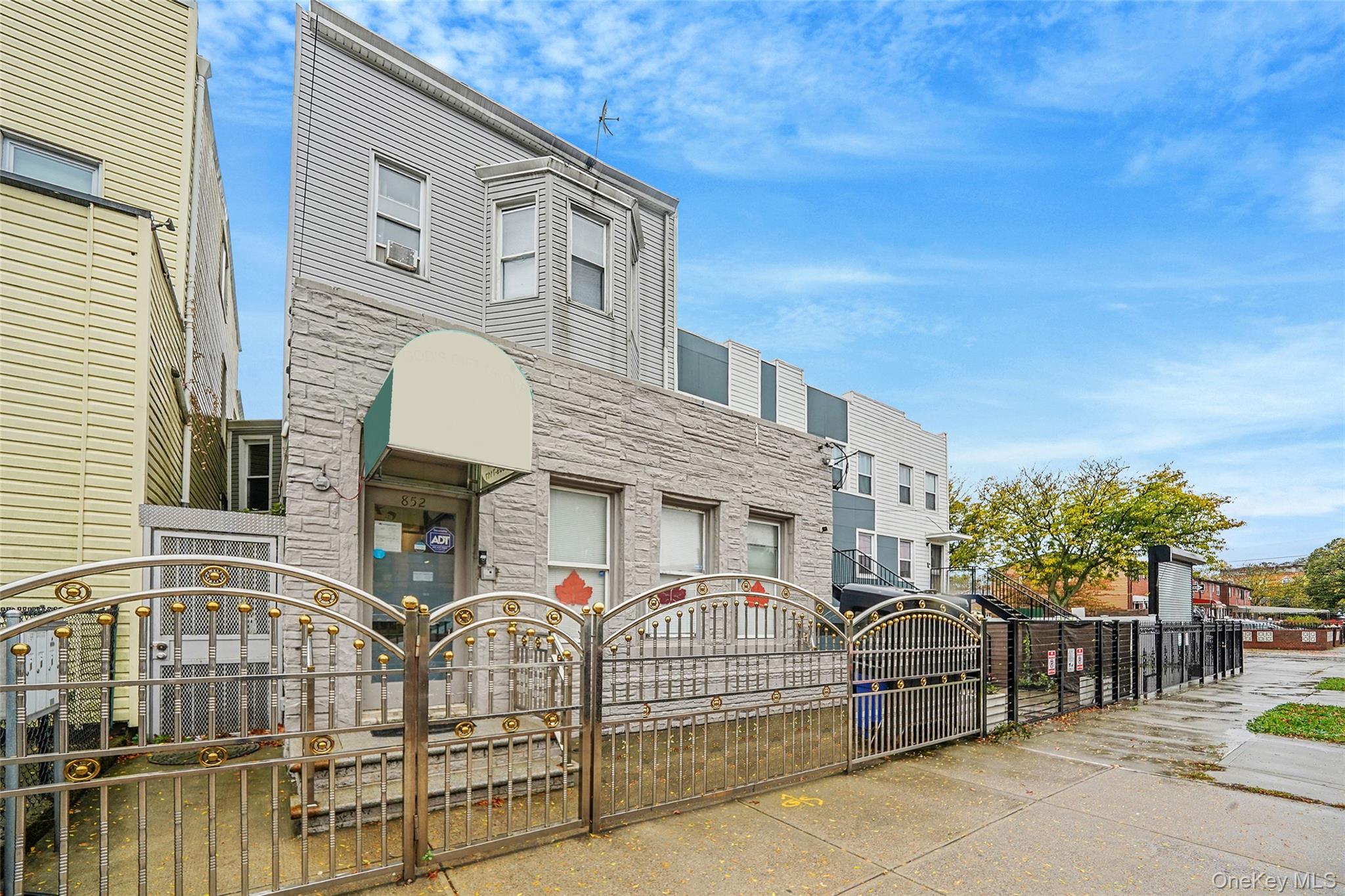 852 Blake Avenue – For Sale photo 3