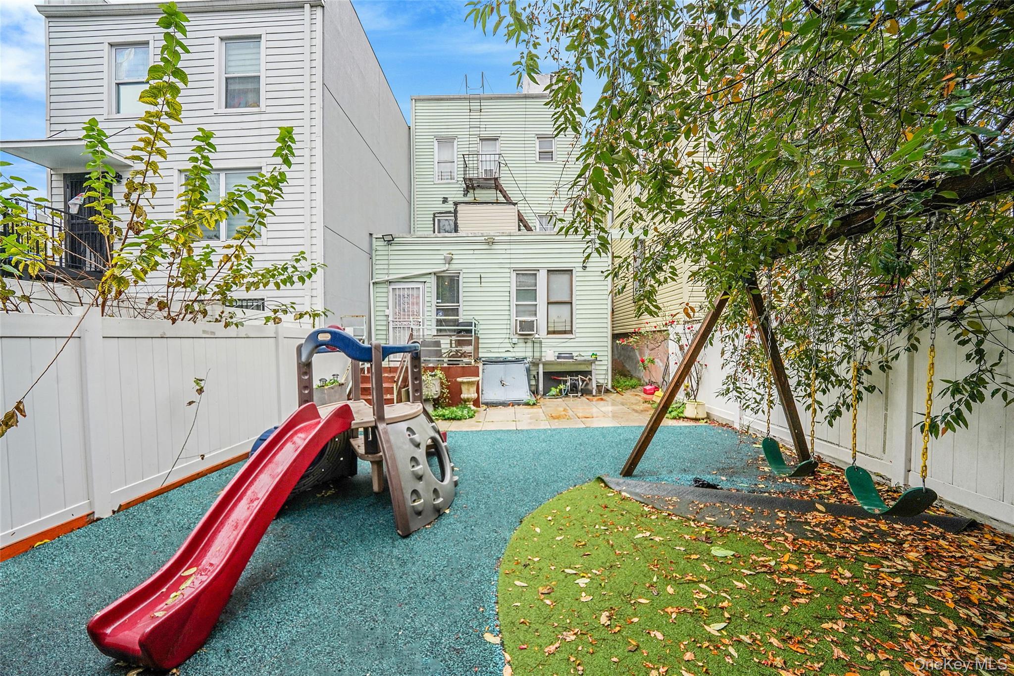852 Blake Avenue – For Sale photo 37