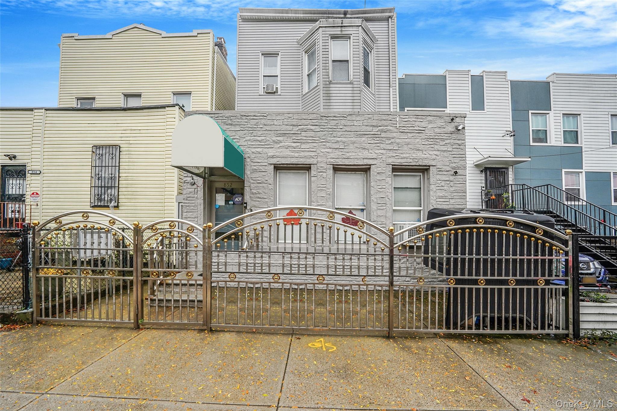 852 Blake Avenue – For Sale