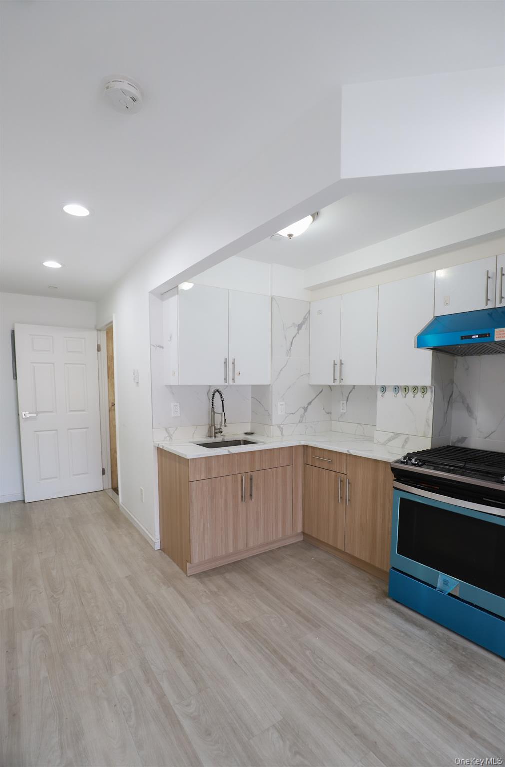 134-43 Maple Avenue, Unit 5B photo 8