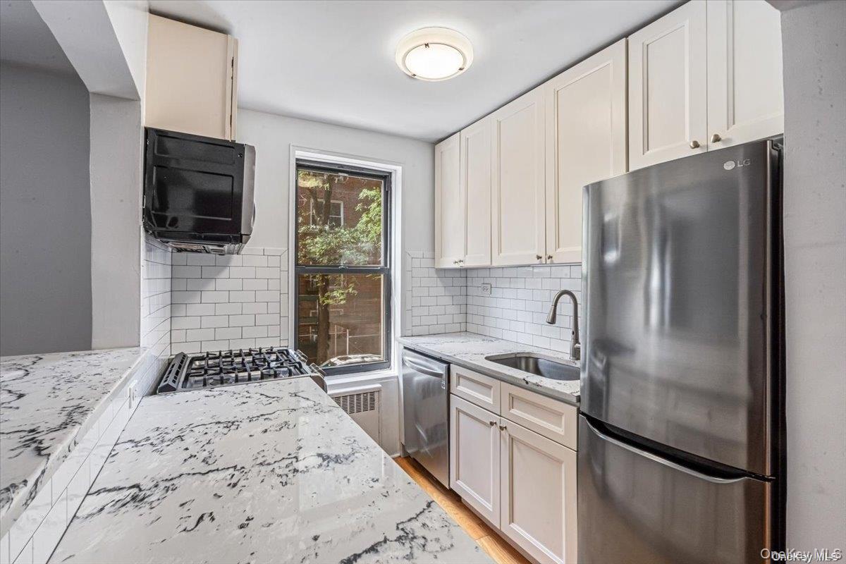 90-11 35 Avenue, Unit 1D photo 6