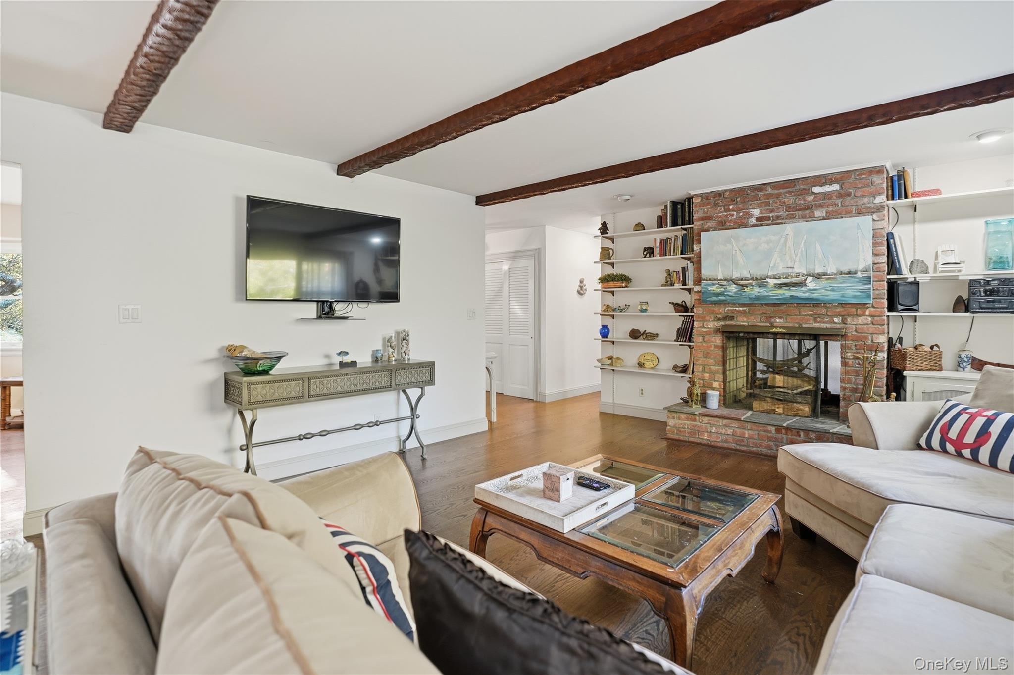 15 Club Drive – For Rent photo 6