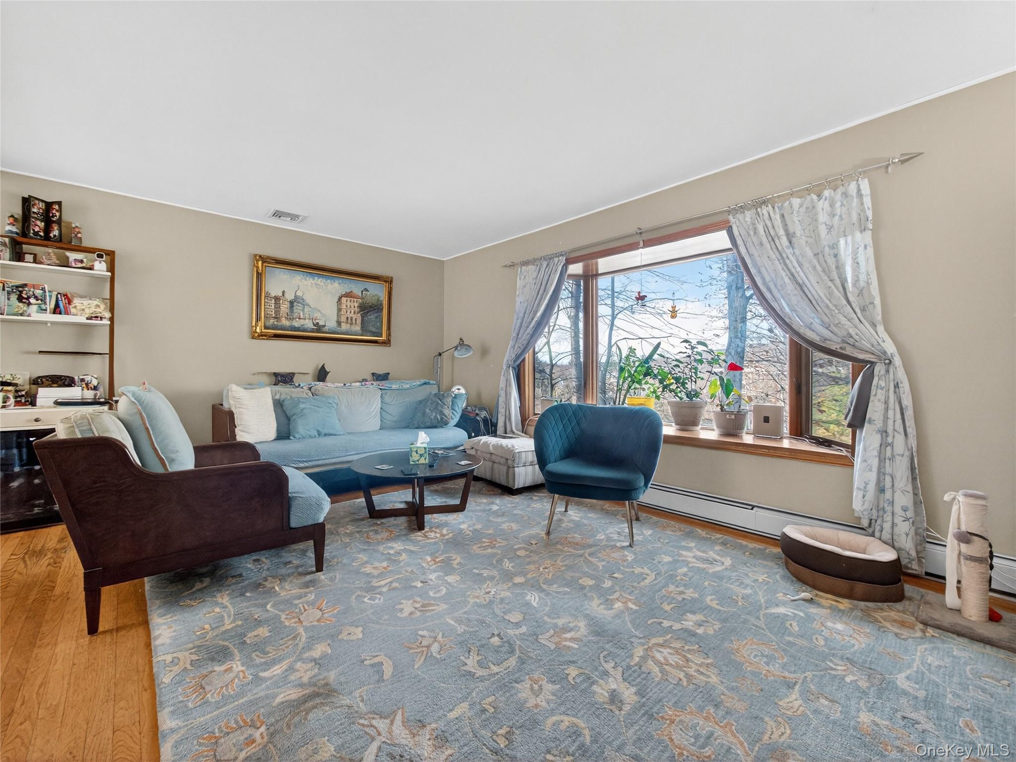 450 Valentine Avenue – For Sale photo 4