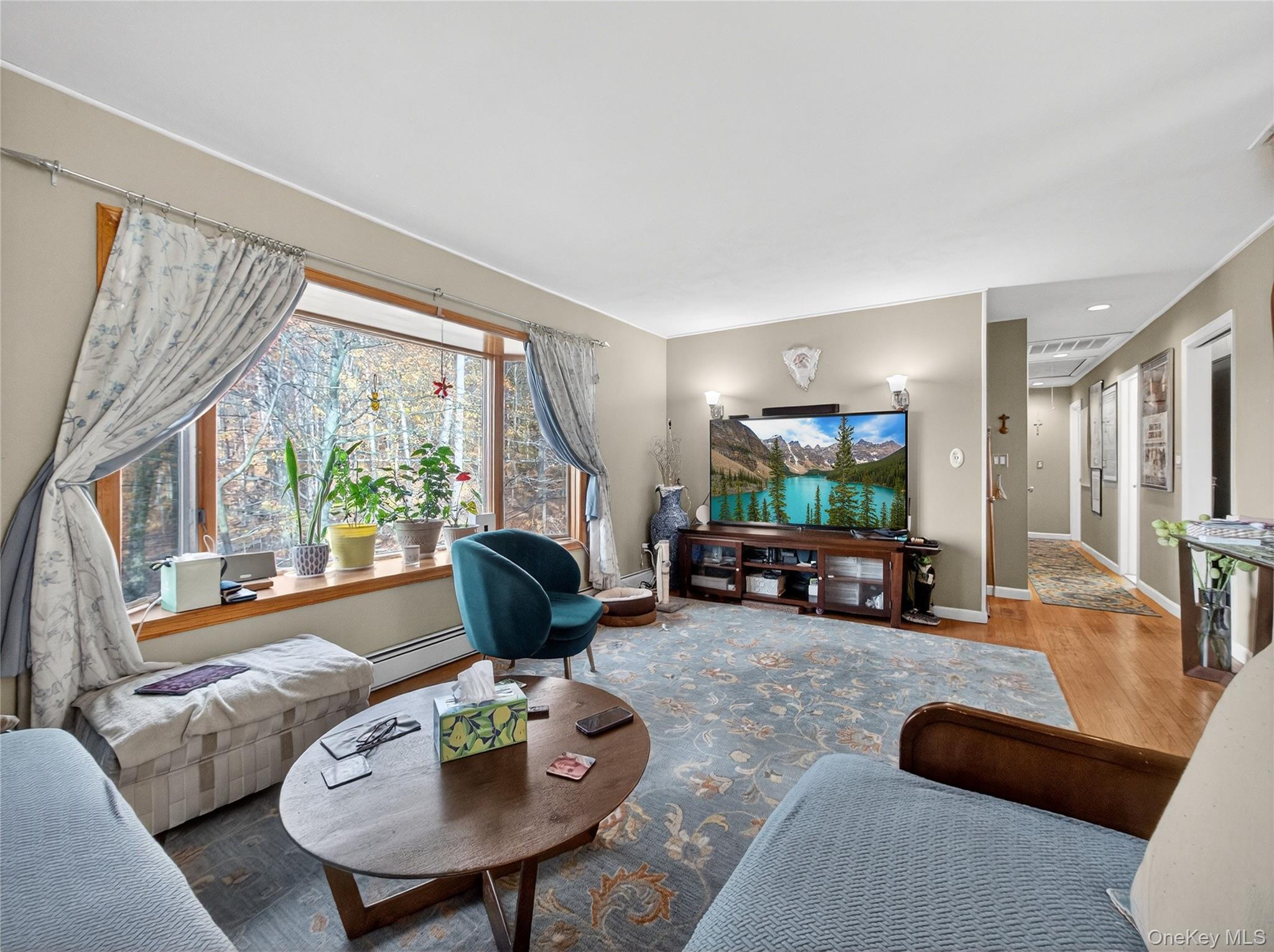 450 Valentine Avenue – For Sale photo 3
