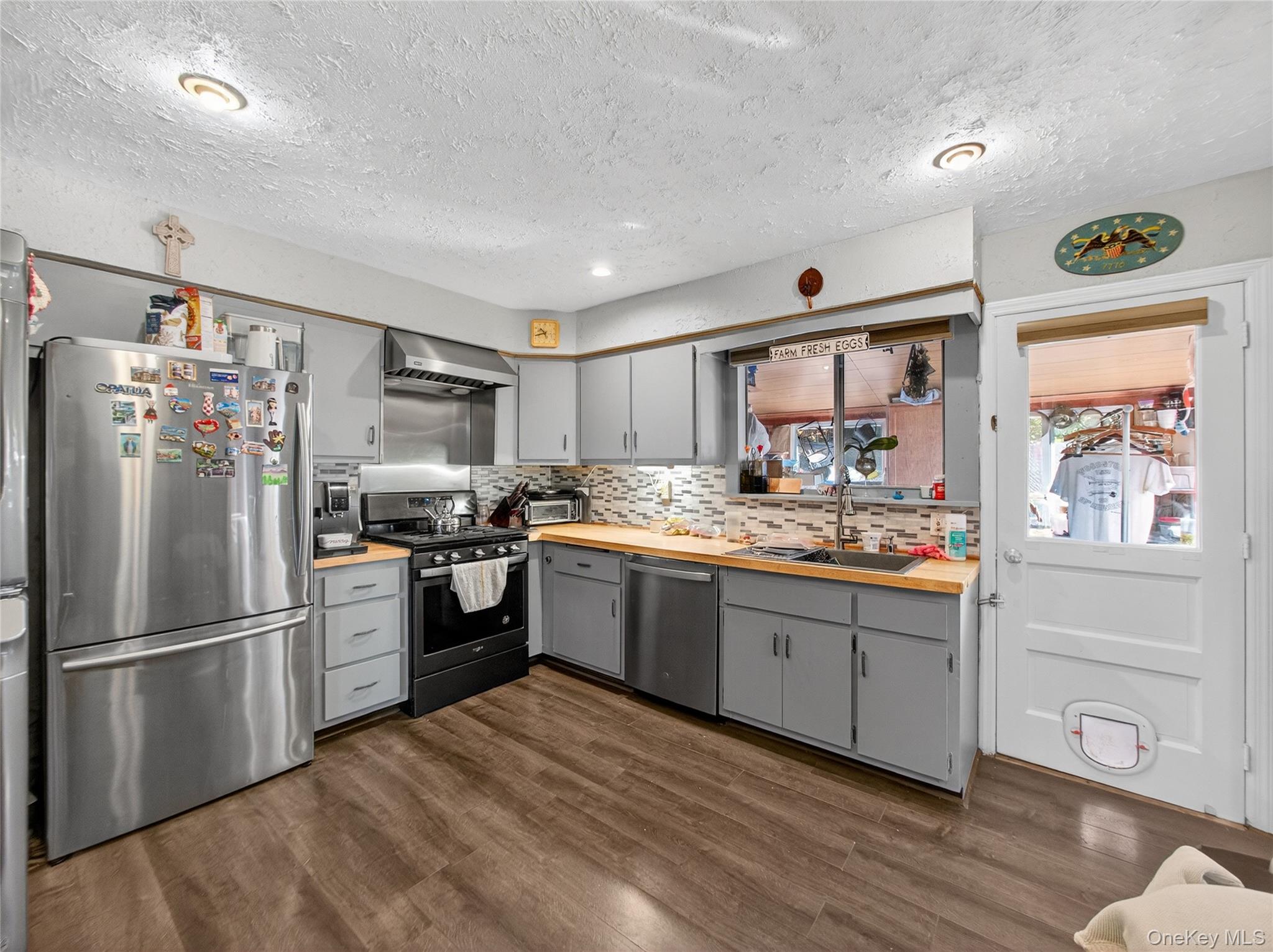 450 Valentine Avenue – For Sale photo 5