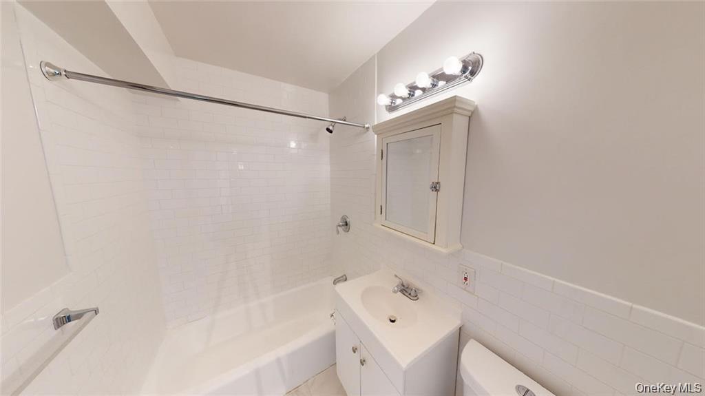 4200 Herkimer Place, Unit 4e photo 3