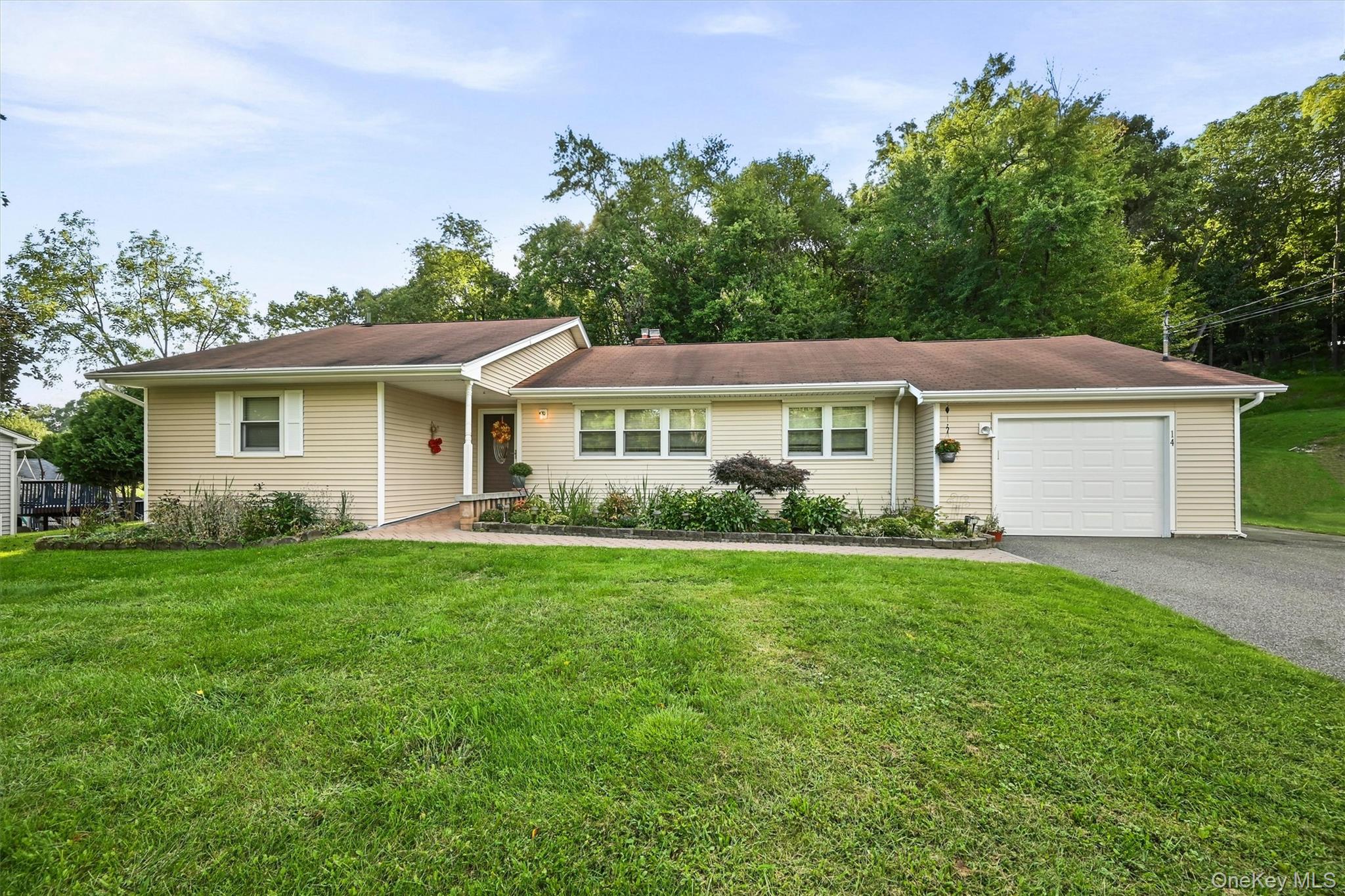 14 Pond Hill Avenue – For Sale
