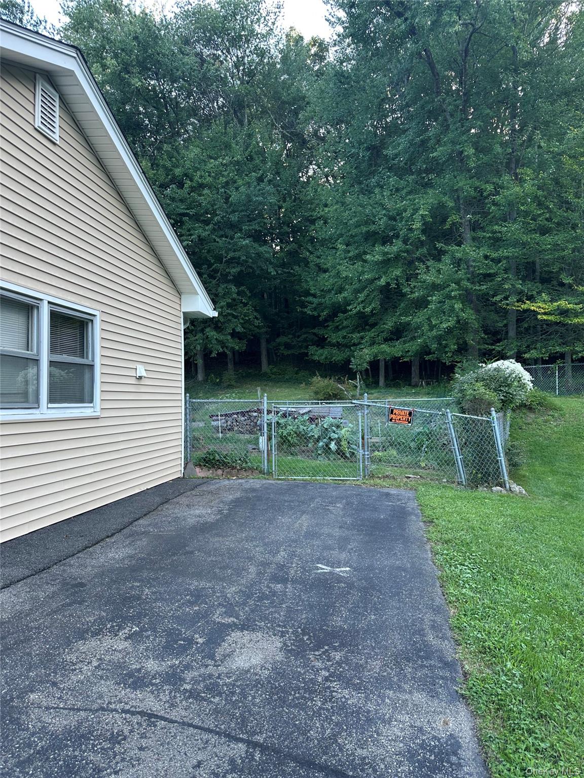 14 Pond Hill Avenue – For Sale photo 32