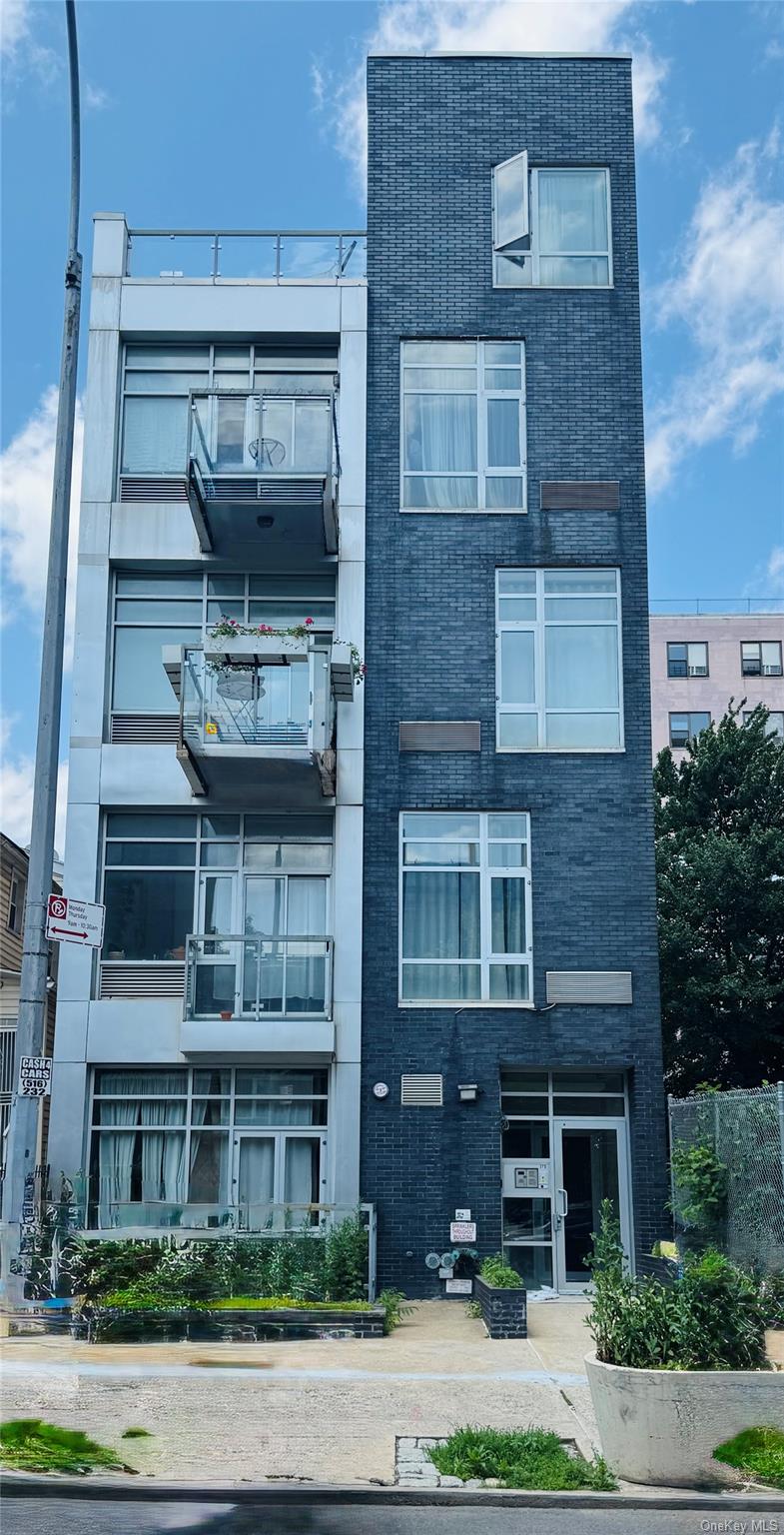 179 Monroe Street, Unit 1A
