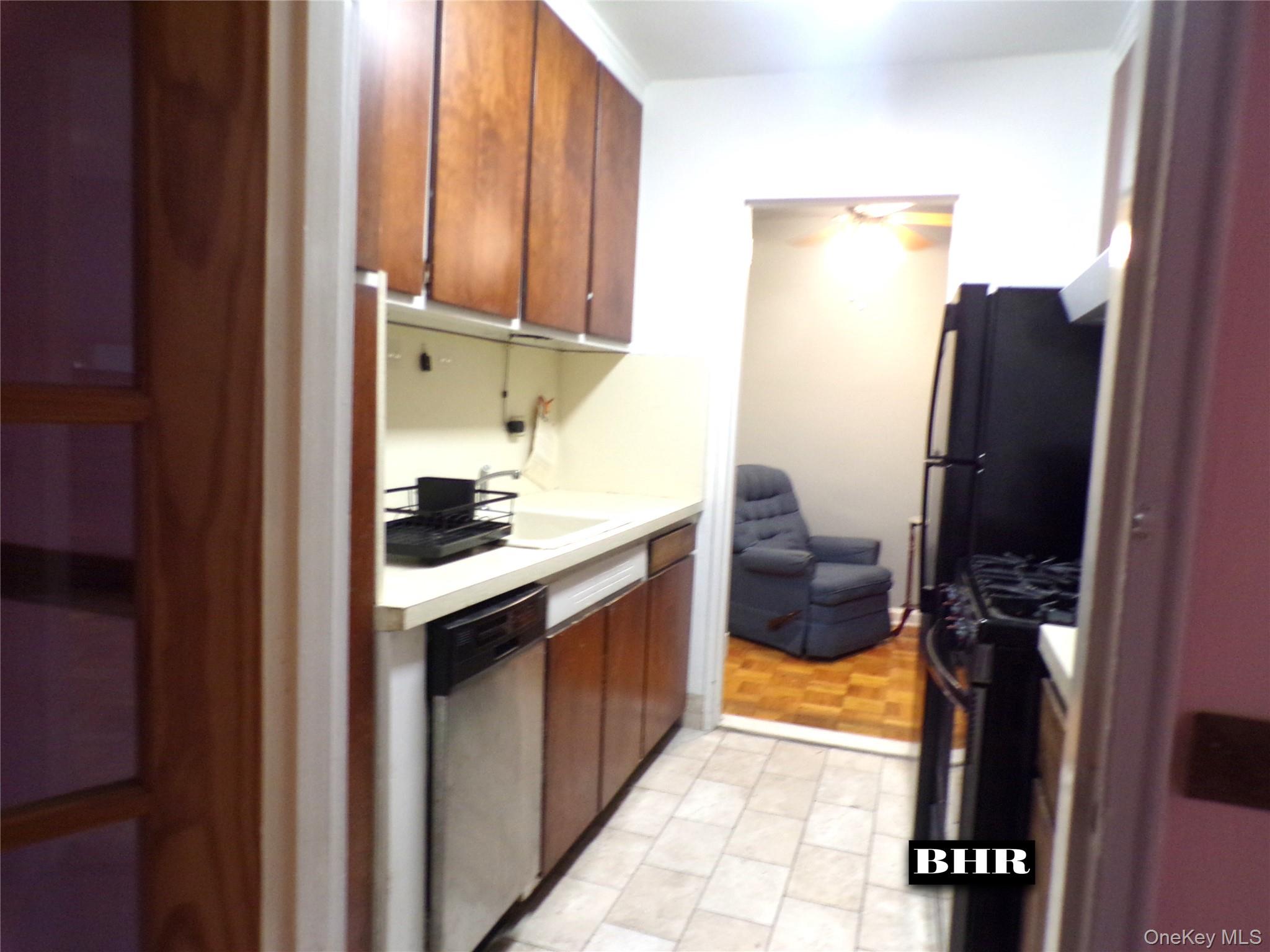 2265 Gerritsen Avenue, Unit 1S photo 4
