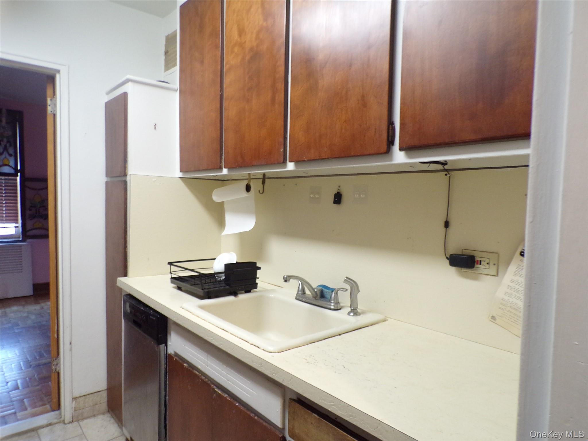 2265 Gerritsen Avenue, Unit 1S photo 3