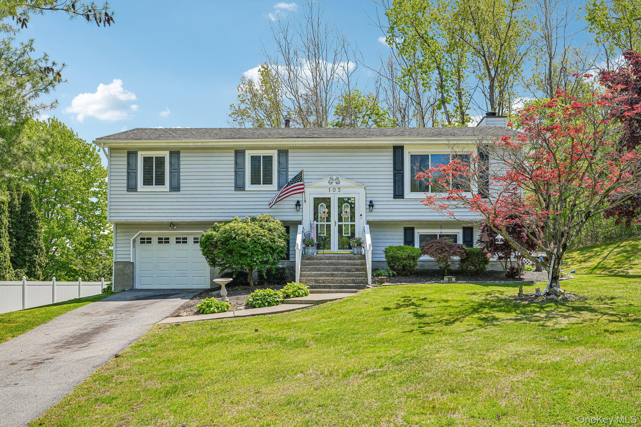105 Shaker Court N – For Sale photo 2