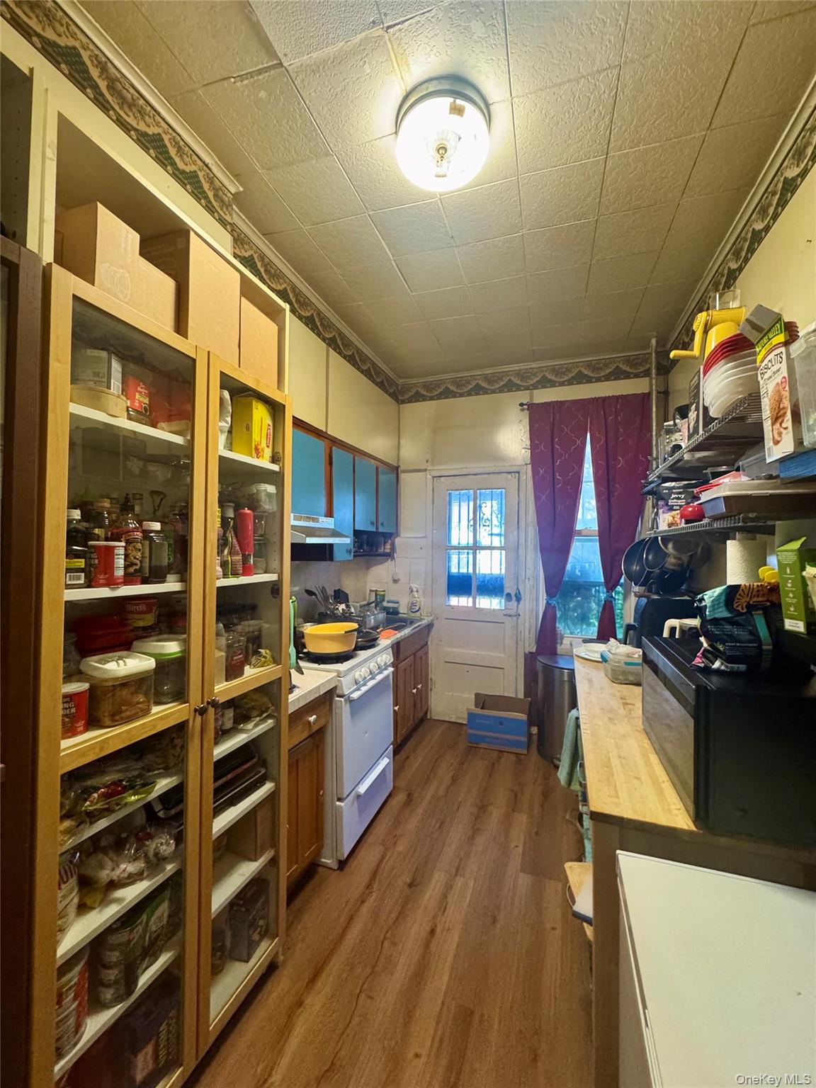 182 Lincoln Avenue – For Sale photo 3