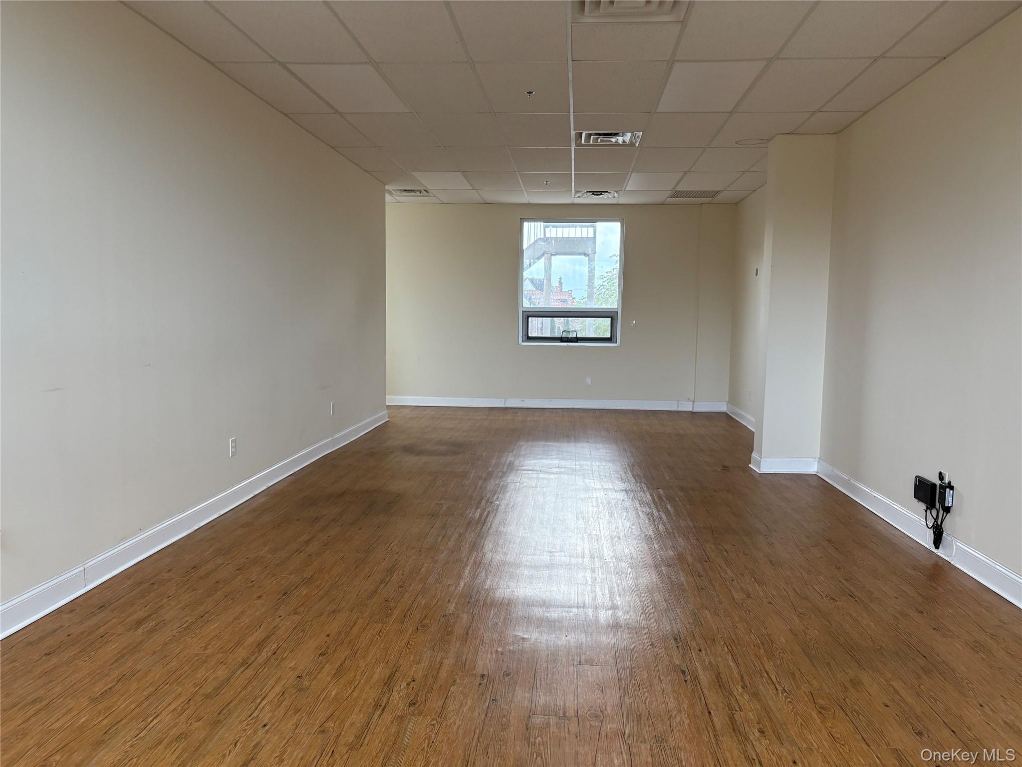 192-14 Northern Boulevard – For Rent photo 5