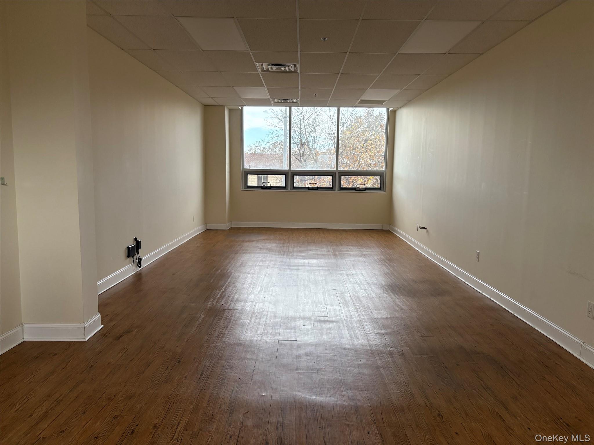 192-14 Northern Boulevard – For Rent photo 4