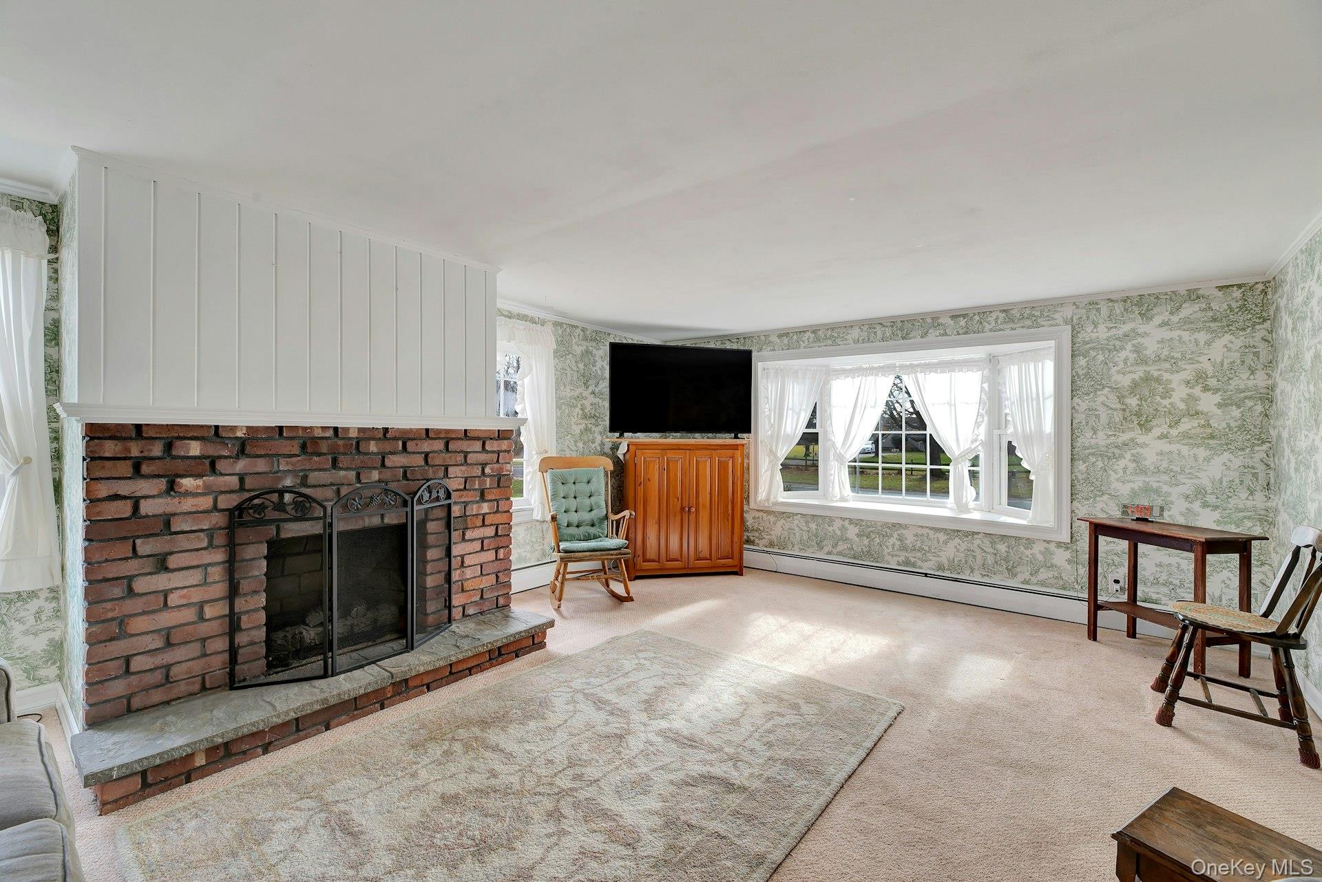 1760 Albertson Lane – For Sale photo 5