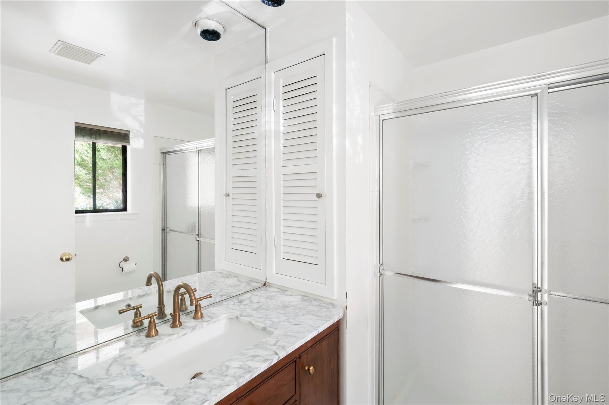 16 Peconic Road – For Rent photo 7