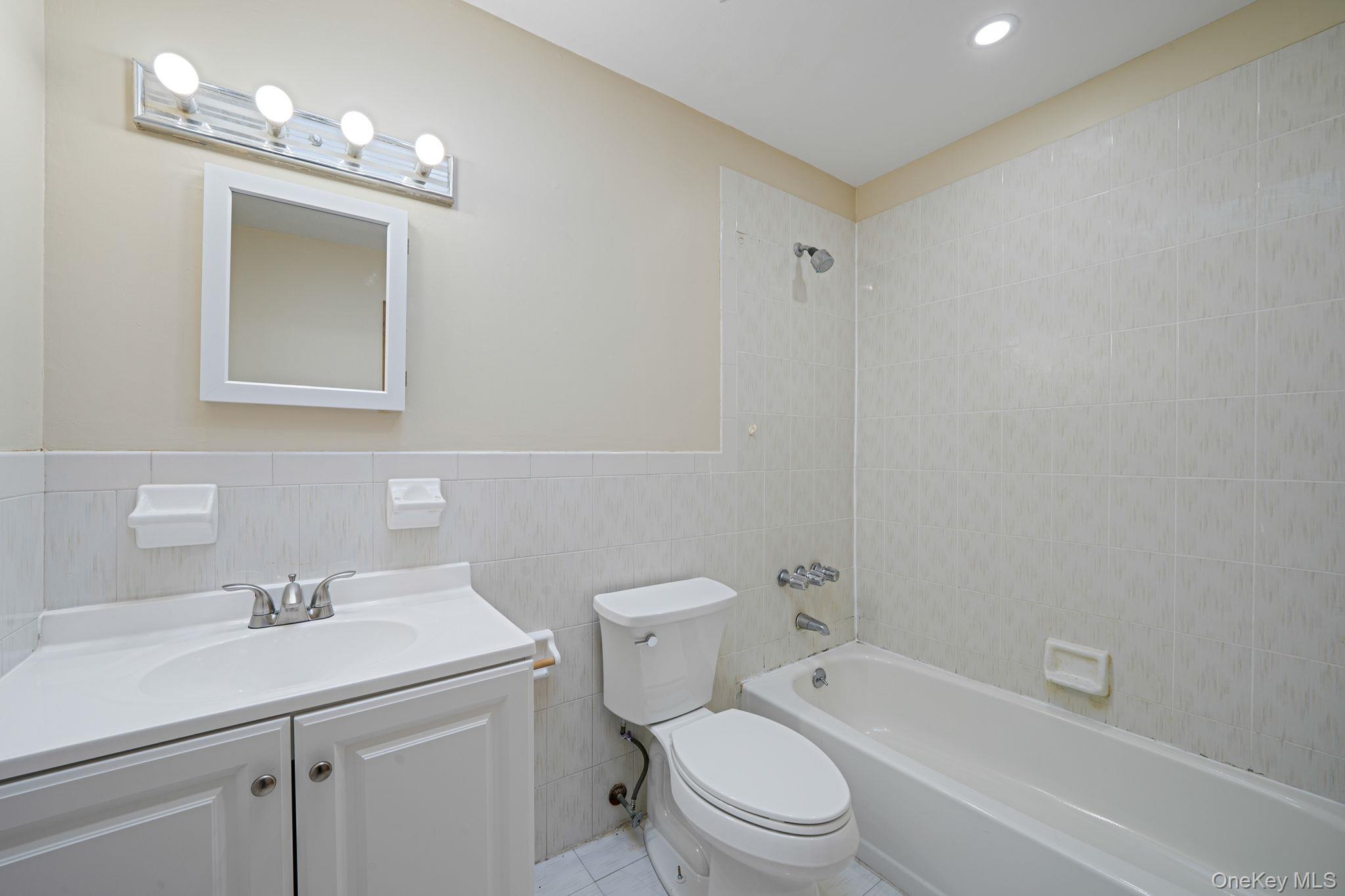 4 Bay Place – For Sale photo 40