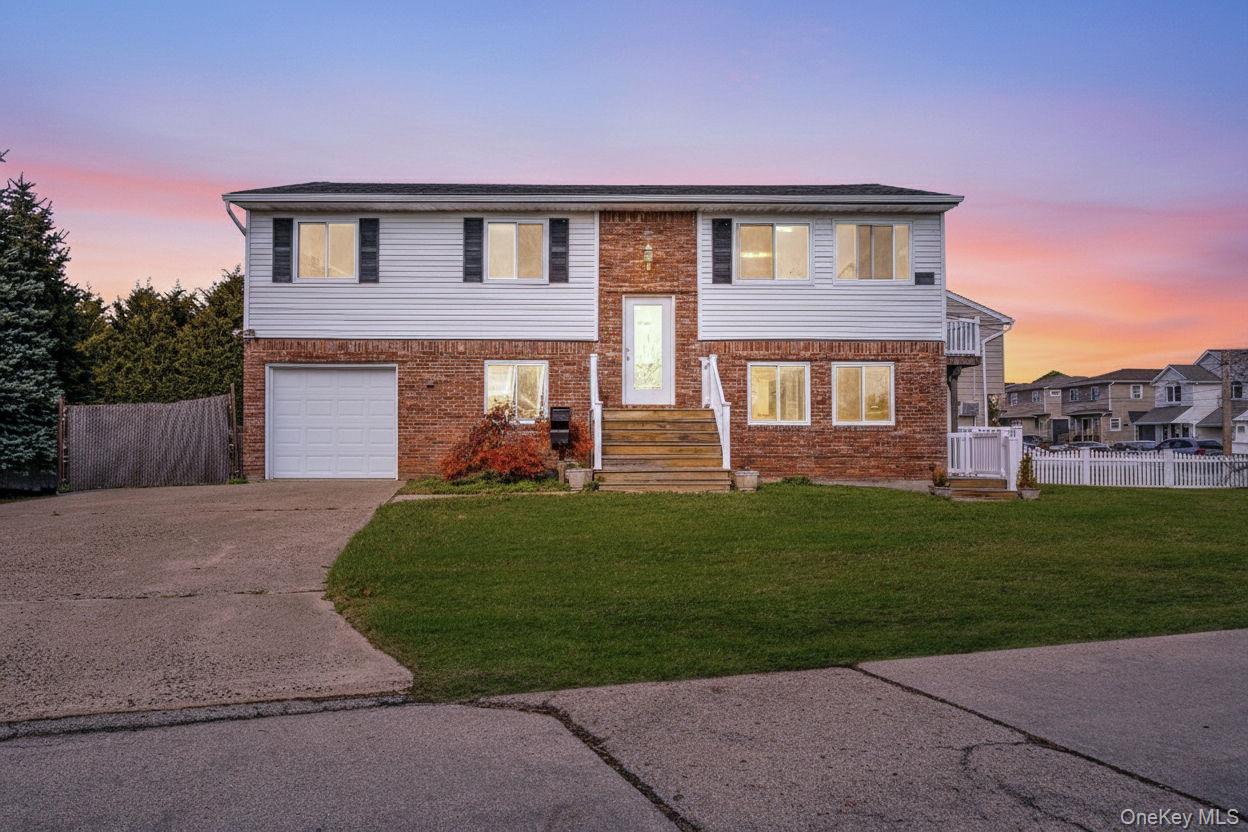 4 Bay Place – For Sale photo 2