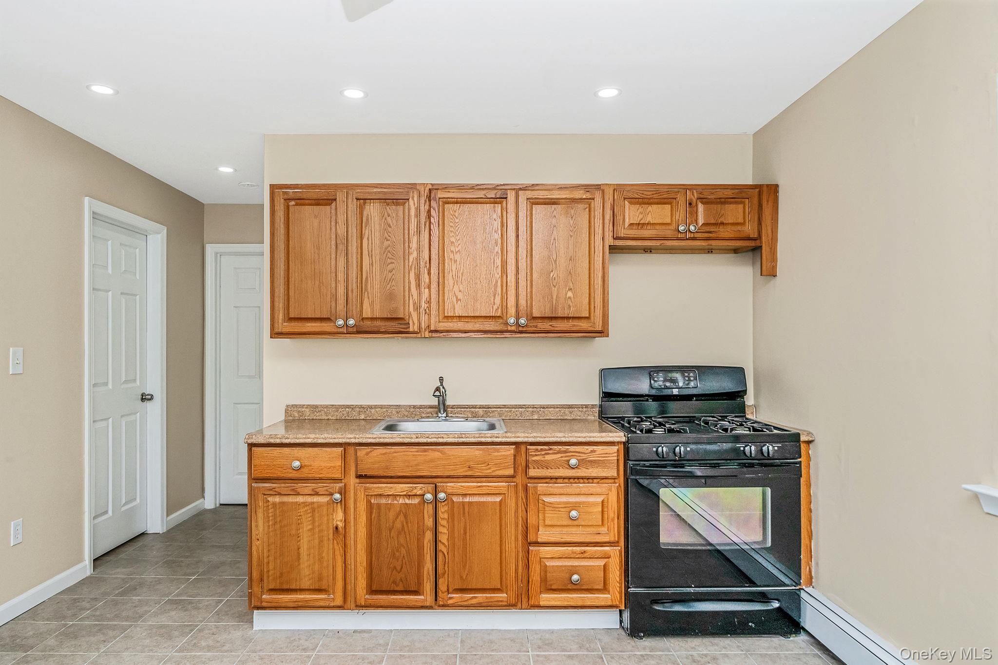 4 Bay Place – For Sale photo 38