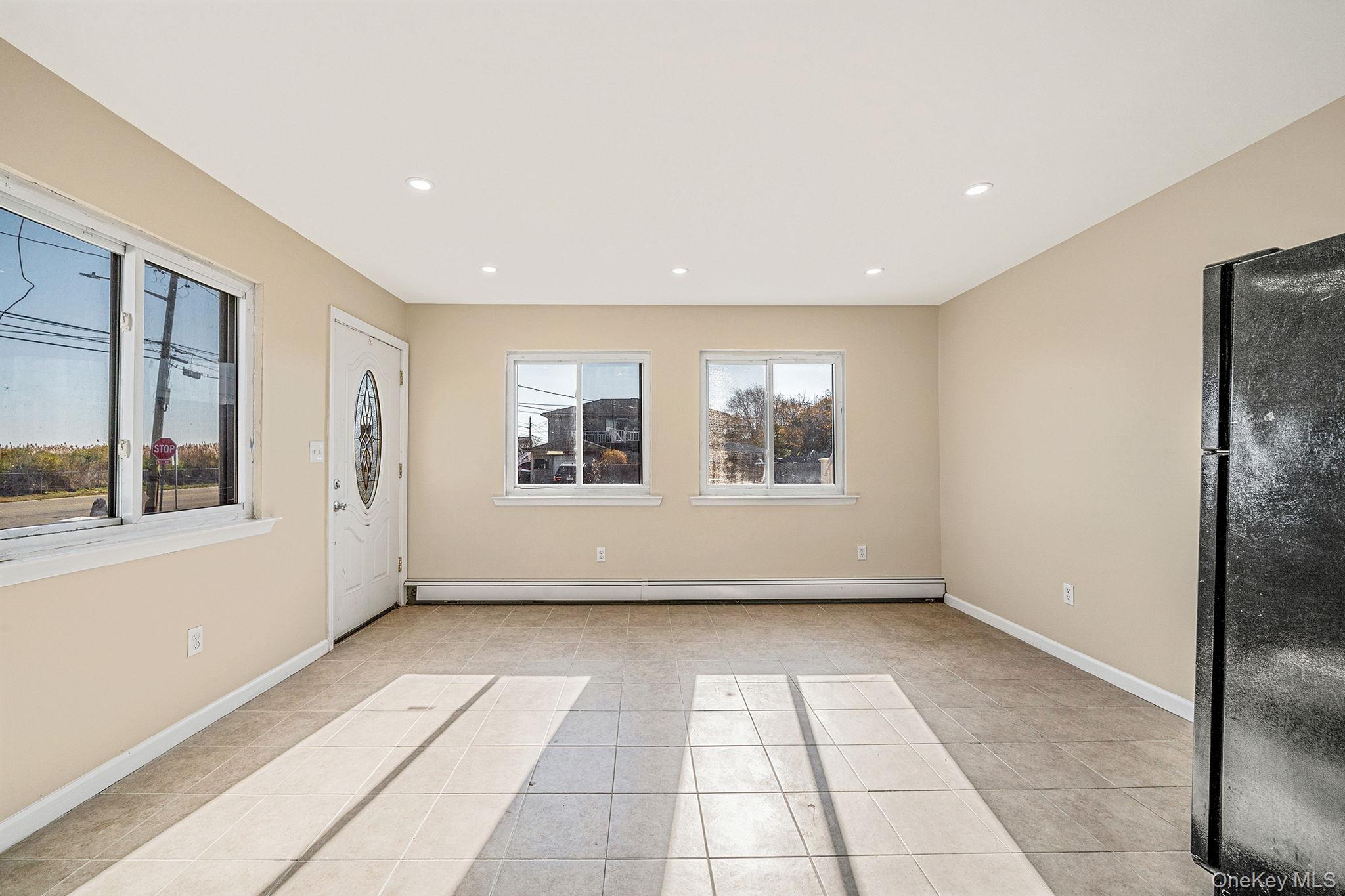 4 Bay Place – For Sale photo 35